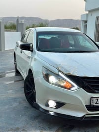 نیسان ئاڵتیما ٢٠١٧ مواسەفاتS دوپارچەو نیوی بۆیاخە بە بێ ناو گرتن و بێ ...