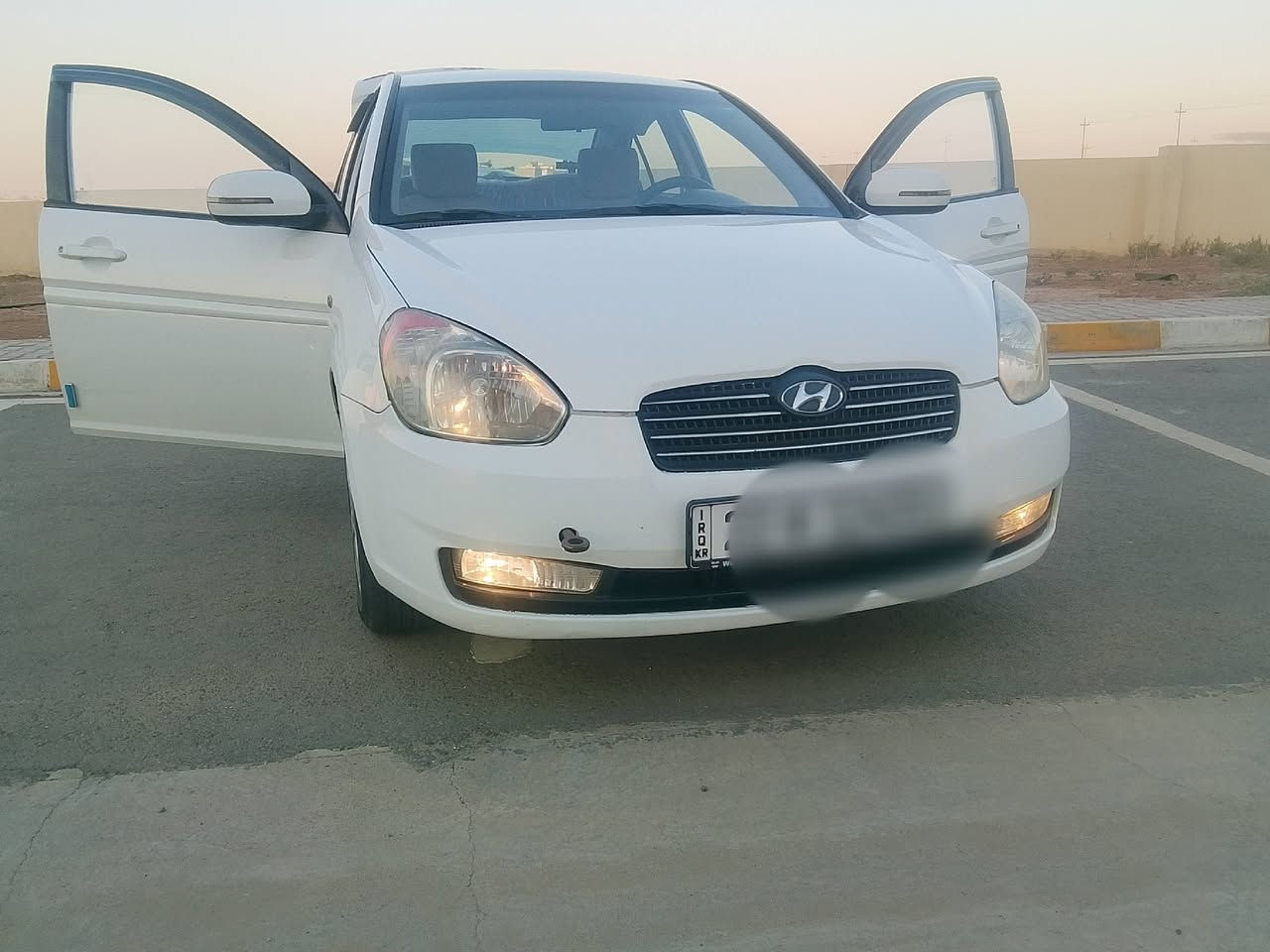 🚘 للبيع أكسنت 2011 — جاهزة للشغل والاستعمال سياره مال بيت 
🔹 اللون: أبيض

🔹 غرفة السيارة: نظافة 100%

🔹 رقم أربيل دولي جديد

🔹 محرك VVT 16 بلادي

🔹 كير شرط

🔹 تبريد وتدفئة شرط

🔹 طقم السيارة بالكامل جديد

🔹 4 تايرات جديدة

🔹 بطارية جديدة

🔹 منظومة تبريد شركة

🔹 عليها إدامة كاملة، ما ناقصها لو ربع دينار

🔹 شاشة + كاميرا + إشارات بالمراية

🛠️ الضرر: فقط 4 أصابع بالجاملغ الأمامي، والجاملغ بارد.

باب النفر اسم بارد فقط، بدون صبغ، بدون تبديل، وبدون أي ضرر بالدواخل.

✅ سيارة جاهزة وماكينة مال بيت، ما ناقصها غير ستر الله.

📸 بالواقع أحلى من الصور.

💰 السعر: 96 مجال بسيط للشراي  

السونار مرفق مع الصور 

📞 للتواصل والاستفسار:

***********

🙏 رجاءً، اللي مو شراي لا يكسر بحلال العالم.

صلّوا على محمد وآل محمد ﷺ
