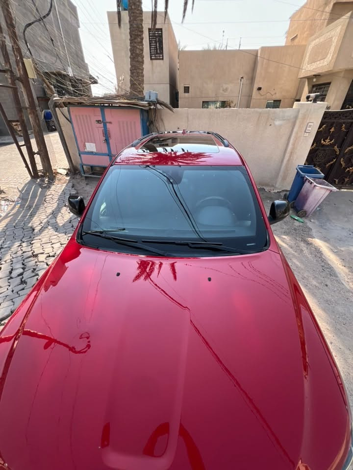 السلام عليكم ..
جيب ترايل هوك 2017 فول مواصفات للاخير 
بانوراما 
كشنات جلد كهرباء ميموري تبريد وتدفئة 
استيرن كهرباء تدفئة تحكمات فول كروز سرعة 
جگات حساسات وشاشة
فول للاخير السيارة كلين داخل 
هنا صار بيها صبغ باب السايق وعندي صورة التصليح مالته 
وبيها رصعة زغيرة بارد باب خلفي عكس السايق بعدها على وضعها 
السيارة حلوة وگاعدة يرادلها ترتيب الدعامية الامامية 
مكانها بغداد حي الخضراء رقم اربيل تحويل فقط بدون وكالة 
السعر 19.500$ ومجالها من تجي تشوف مو بالتليفون 
*********** 
خابرني وتدلل
