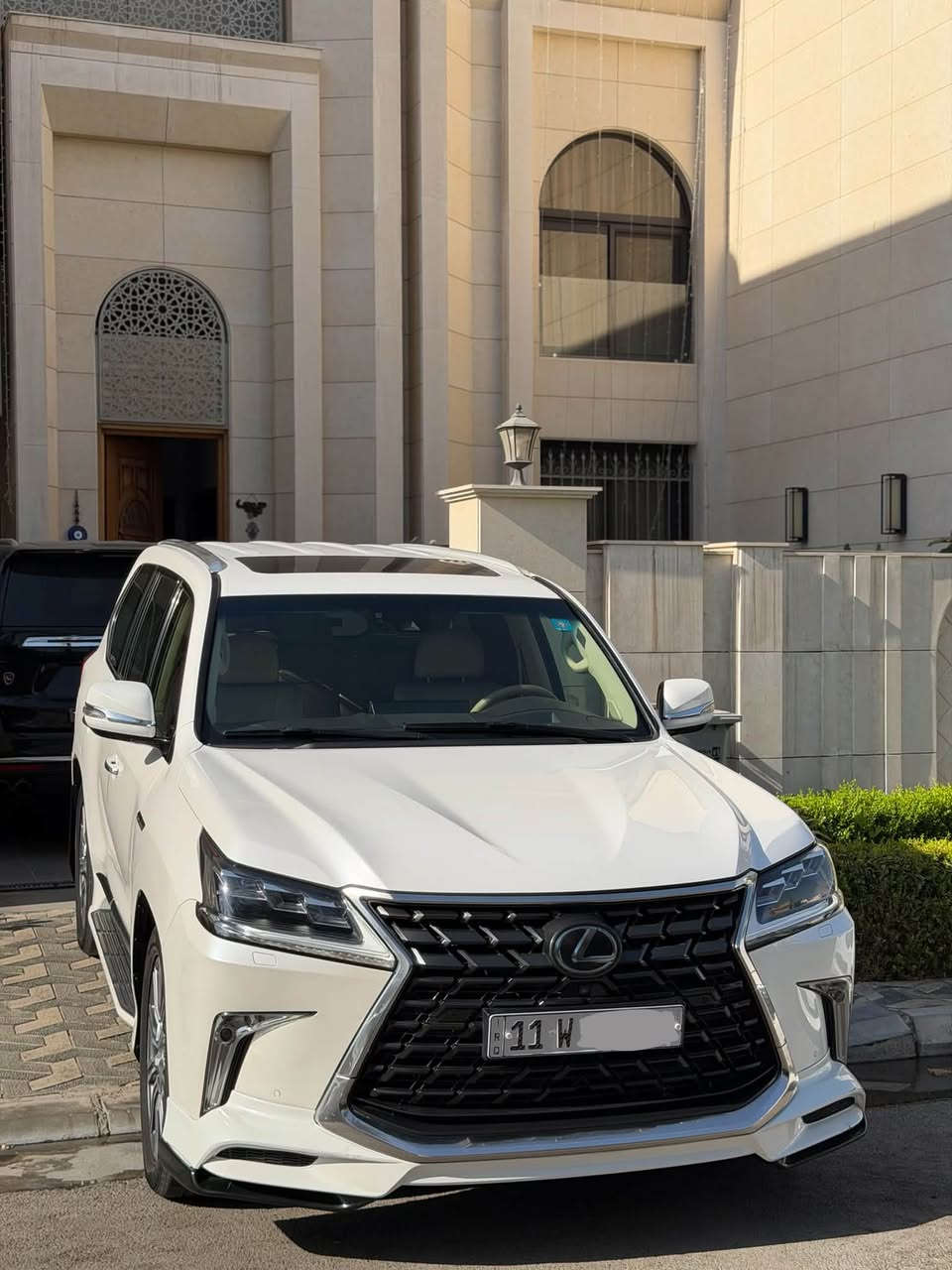 لكزس LX570 • ٢٠١٦ • ١٢٤ ألف كم