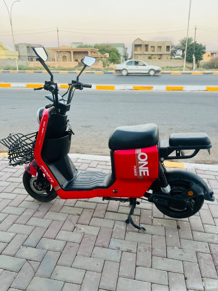دراجه شحن جديده مامتعوبه ٥ بطاريات
تشغيل عن بعد 
تثبيت سرعه 
دراجه حيل جديده وحلوه 
*********** التواصل واتساب
