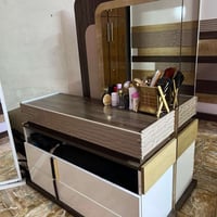 غرفه نوم بسعر كلش مناسب مستعجل للاستفسار 07721064502