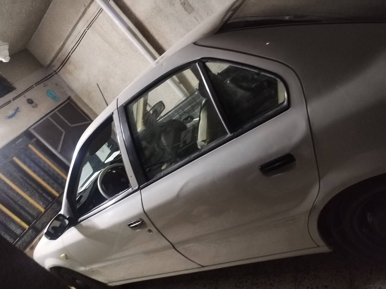 سلام عليكم 
سمند سورن موديل ٢٠١١
رايده ب٣٥ رقم كربلاء مشروع وطني
***********
