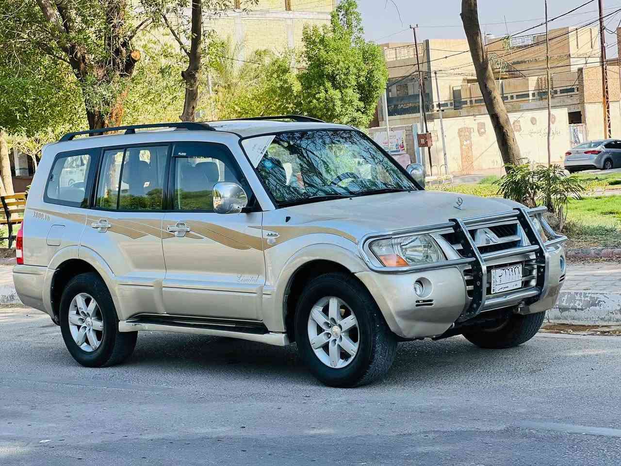 باجيرو 2006 خليجي السعر 78 قابل للتفاوض للاستفسار  ***********   مكفوله كفاله عامه ضربه وصبغ وتبديل شرط السونار  مواصفات فول فتحه سقف داخل جلد كامره خلفيه تحكم كشنات مريء شفط 7راكب 3قطع تبريد ثلج ❄ فورويل محرك 6V المرغوب محرك وكير كفاله تخم تاير حداديه السياره بلاديه جاهزه من اي نقص رقم بغداد سنويه لل28 تحويل مباشر مكاني كربلاء المقدسة
