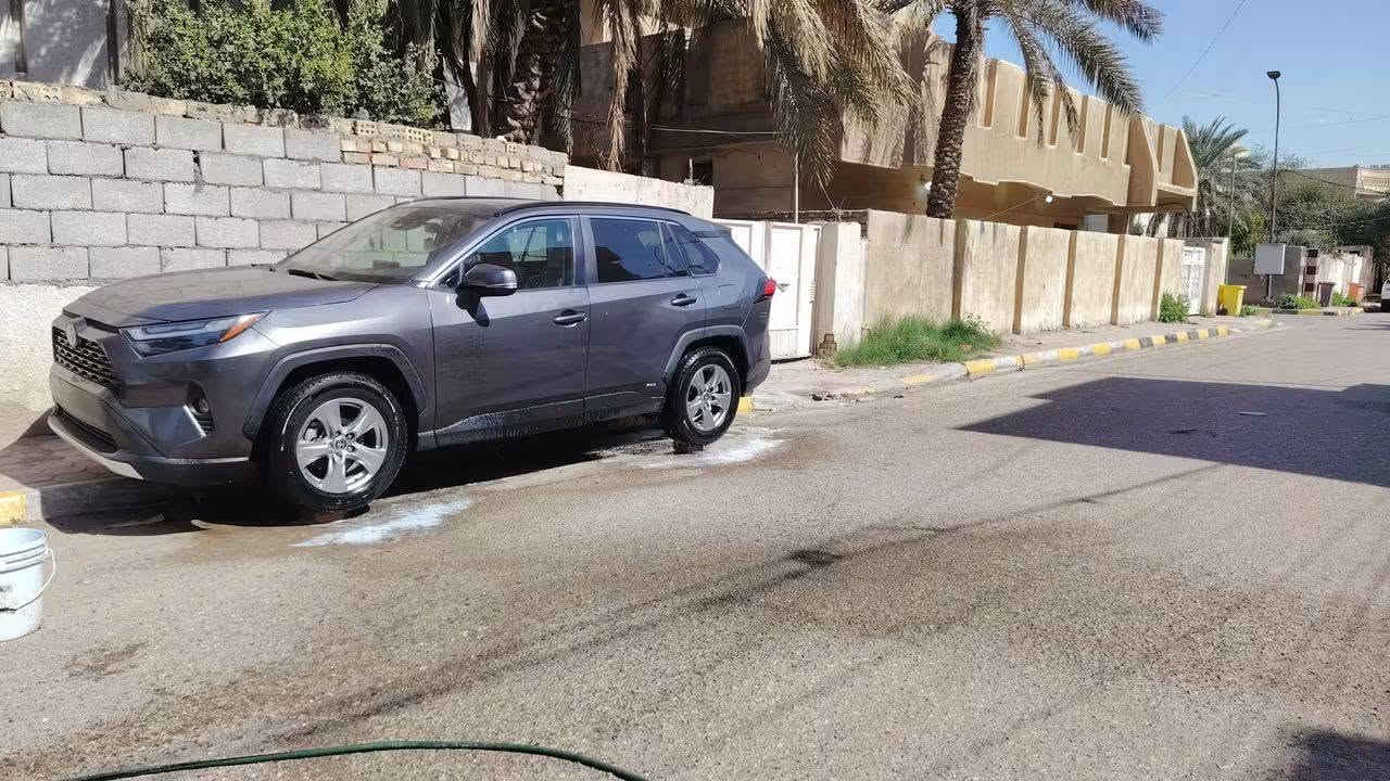 السلام عليكم للبيع رافور2024XLeفول فتحه رادارات جانبي خلفي امامي كشنات كهرباء حادثه جالغين الاماميات مبدلات ومصبوغات والغد جهت سايق مبدل نفس الون ايرباك ستيرن وراجع سستم وهنا بل عراق صار بيه حادث الباب الخلفي وصبغته  سعر 165 ستفسار *********** ما متواجد عل فيس شراي يتصل اثره تفاصيل سياره وشوف صوره
