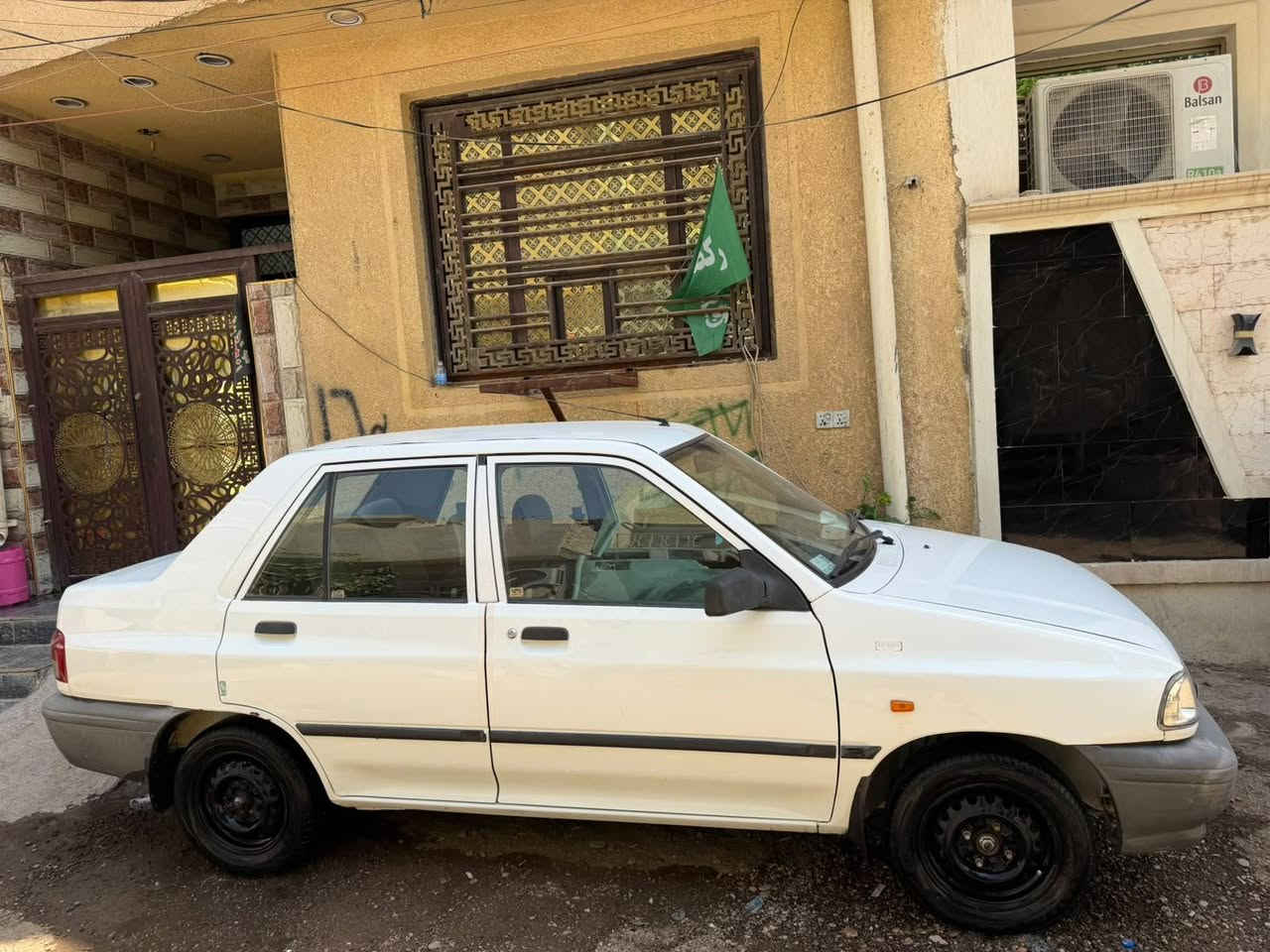 السلام عليكم سايبا ٢٠١٨ كفاله عامه من الصبغ والتبديل  والضربه سياره جديده ماشيه ١٠٥ باسمي شرط التحويل كير محرك تبريد مكفولات اي نقص مابيها سياره جديده سعرها ٤٧ وبيها مجال حك الجيه مكاني بغداد الكاظميه ***********
