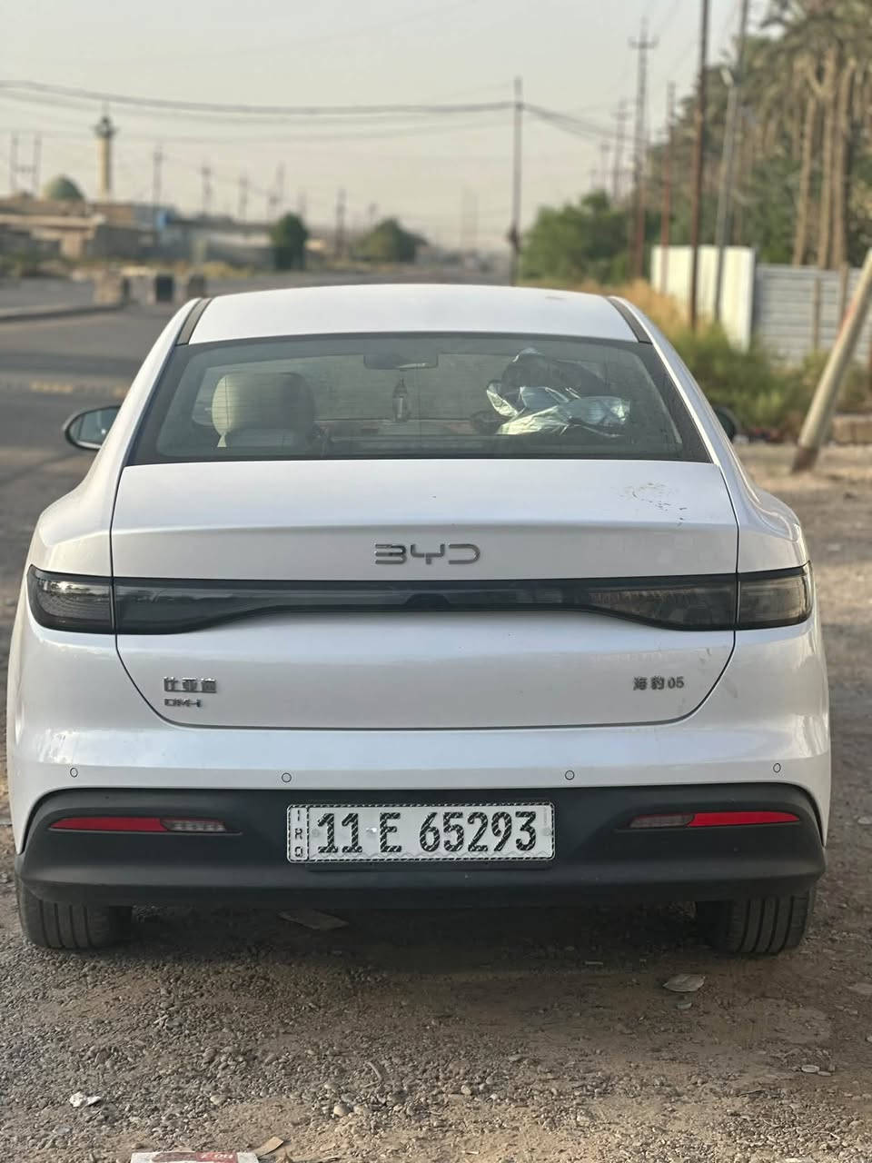 سلام عليكم بيويدي موديل 2025 داخل ابيض السياره ماشيه الكلي 27 بيها شويه بل بنيد فيدار راجع 80% بدون دواخل بدون كلشي السياره جاهزه وخير من الله السعر بتسعطعش وسبعميه وخمسون /19750مكاني بغداد المحمودية هاذ رقمي ***********سيل فايف
