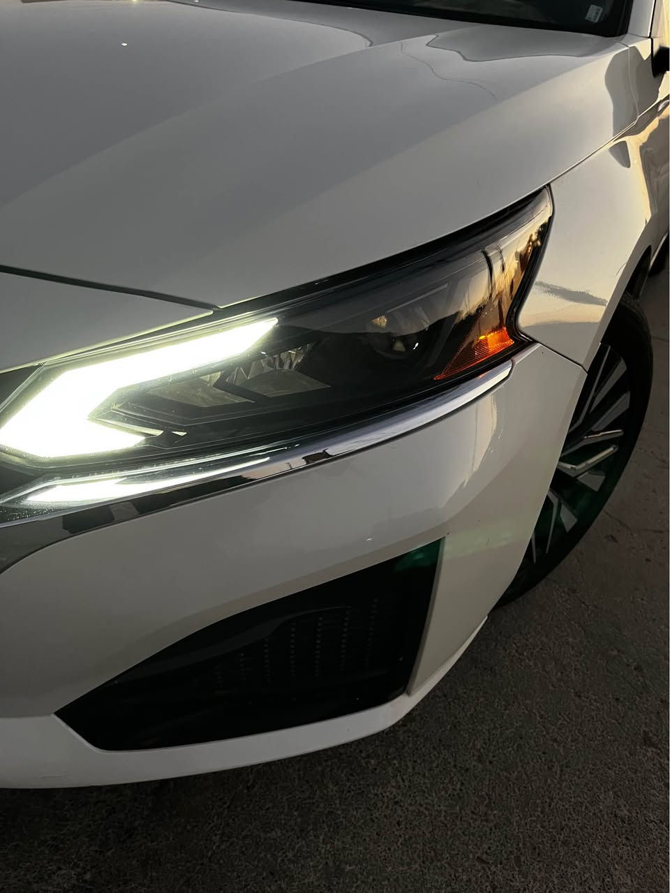 نيسان الاتيما موديل 2023 SV
محرك 2.5 
ماشي 58.000km
بدون صبغ 
بدون تعديل 
رقم صاحب سياره ***********
لم نرد على رساله كركوك, العراق

