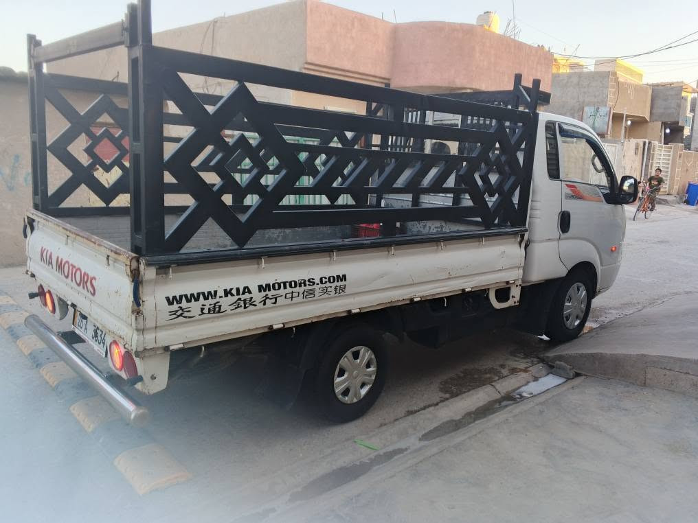السلام عليكم للبيع كيا بنگو 3 موديل 2008 محرك 2700 الاقتصادي پم ونوزل ميكانيك السيارة جاهزة للشغل اي نقص ماكو جواها تخم تاير ومنظومة تبريد جديدة ورقم صلاح الدين الجديد بأسمي ومعفية من الضريبة للاستفسار *********** العنوان بغداد الفحامة السعر 93$ التواصل على الخاص . . المسنجر مفتوح بغداد, العراق

