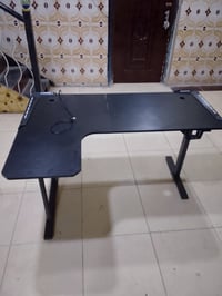 ميز مكتبي • RGB • ستاند سماعه