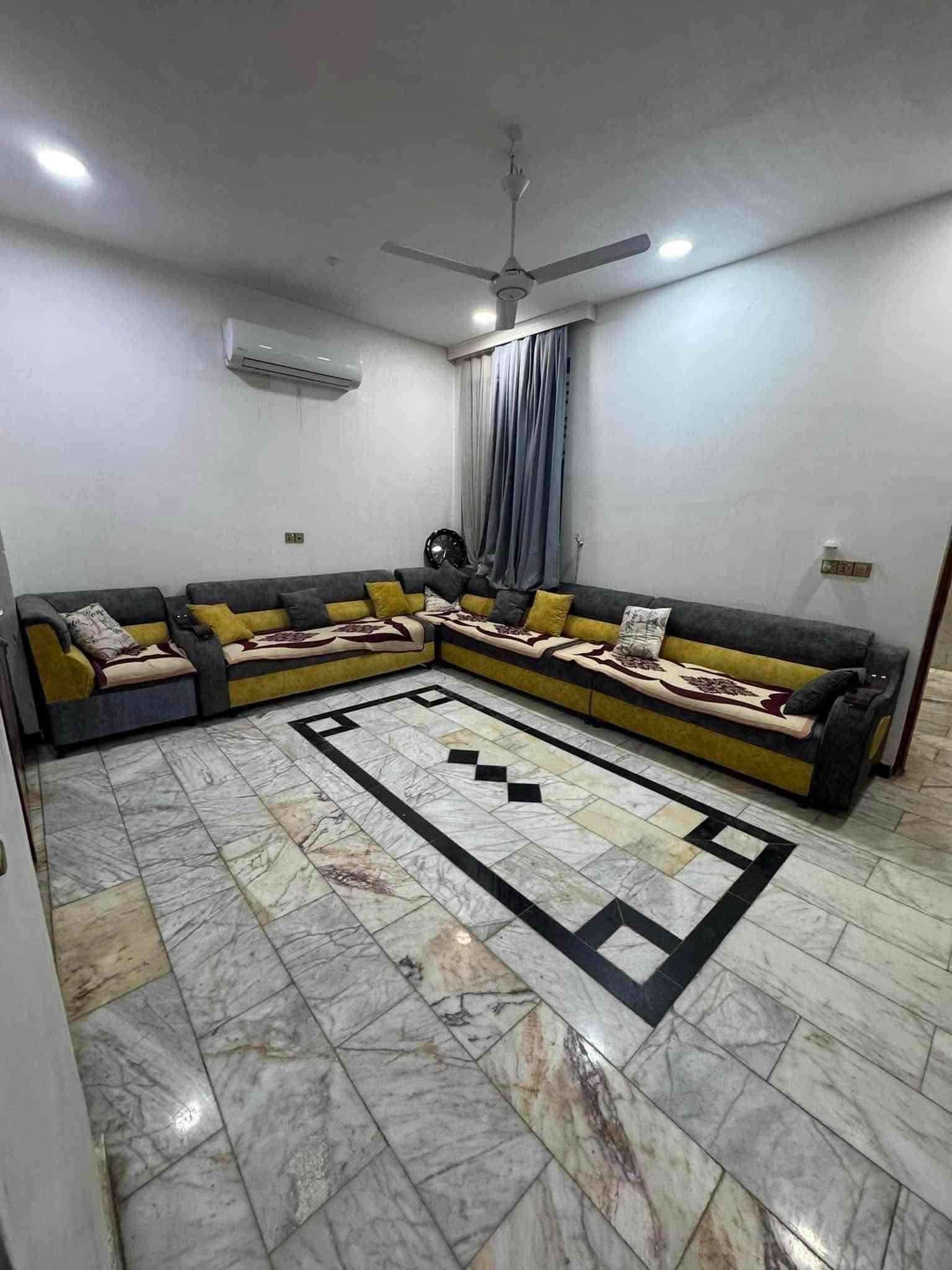 دار للايجار حديث مؤثث ✌🏻

الموقع / حي الصحة مقابيل مارينا  🏚️

المساحة /200

التفاصيل / 

الطابق الارضي / غرفتين  نوم ومطبخ وصحيات عدد ٢صالة هول طارمه ✌️

للاستفسار اكثر/
اتصال او واتساب 

***********
شركة المدهش للعقارات والمقاولات
