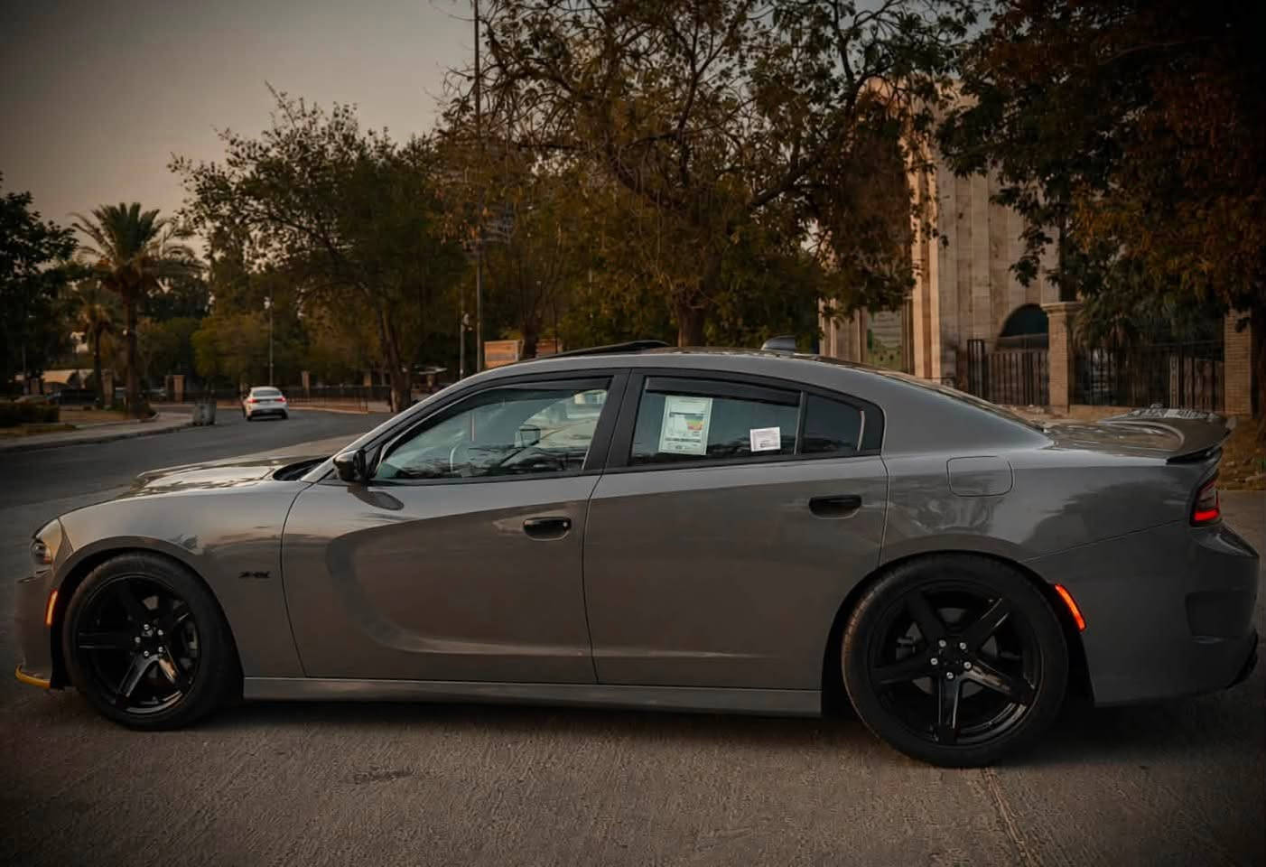 Dodge Charger R/T MAX 2023
5.700 HEMI
وارد امريكي 
ماشية 70،000 km 
اللون اسمنتي 
فتحة سقف 
رادار 
مقاعد ميموري 
مقاعد تدفئة تبريد 
انارة محيطية 
رقم بغداد 
حادث جاملغ امامي ايمن + بنيد 
العنوان / بغداد - زيونة 
              اربيل - بختياري 
***********
***********
مراوس حسب القناعة .
