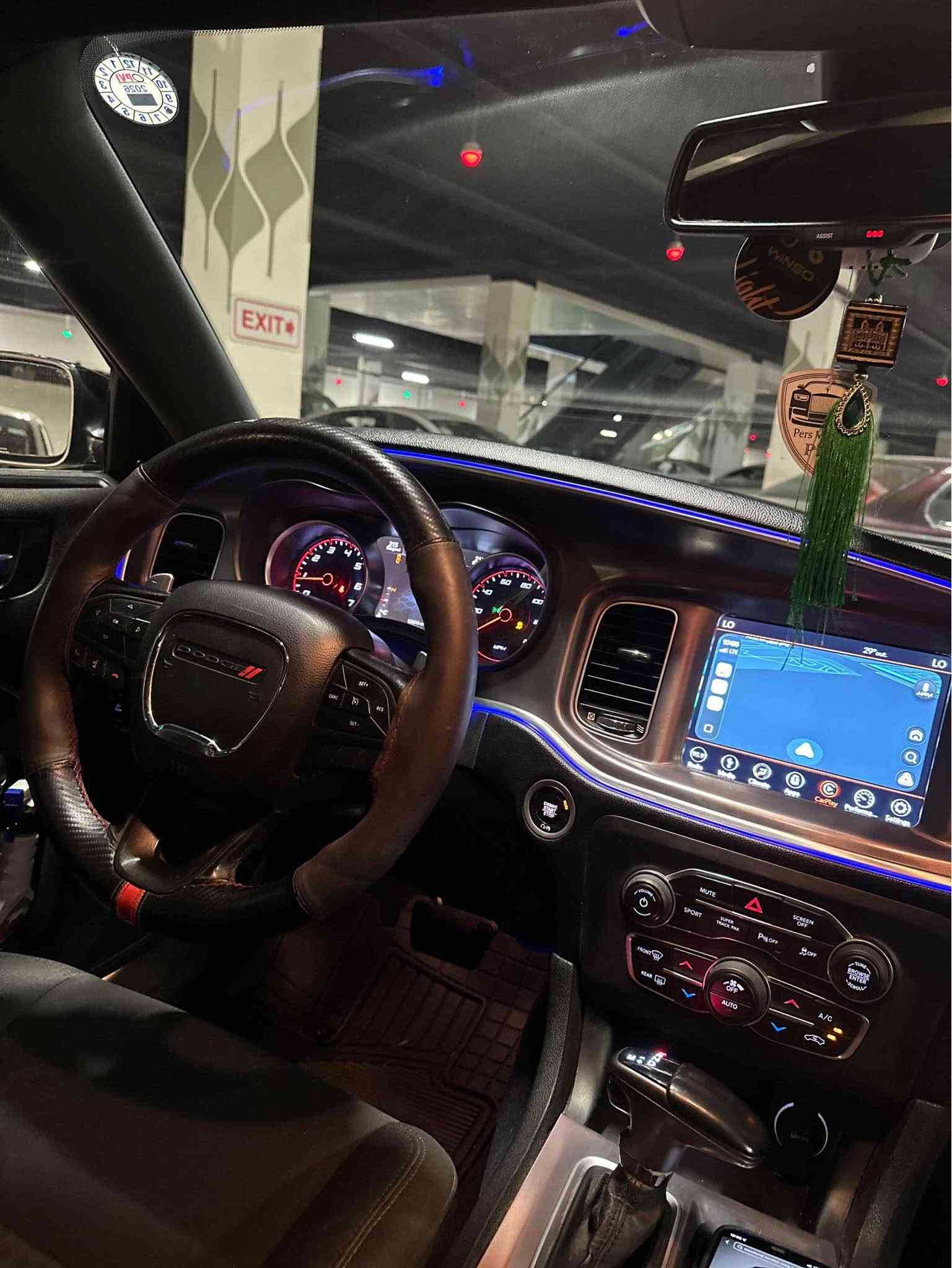 بسم الله الرحمـٰن الرحيم

تحيه للأعضاء الكروب 🥰🫡
Dodge Charger (GT Super Track Pack) 2019

جارجر GT سوبر تراك باك بلاك توب اصل اللون اسود ملكي ♠️ 😈

موصفاتها :

بصمة.  و تشغيل عن بعد

شاشة. جبير
سماعات ALPINE
مازدات زنون + بلوجكترات زنون

سيارة بلاك ادشن كامل من الوكالة 

سوبر تراك باك (تخلي السيارة چلبة)

درايف مود 

ايكو سبورت
‎گير طيارة 

شفتات سترين

ويل 20 انج

تخم تاير جدد

السيارة تلمع 

نشطة وخفيفة 

وبعد مواصفات الGT معروفة 

حادثها‼️‼️:

جاملغ وبنيد و جاملغ صبغ فقط 

السيارة مرتبة وحلوة وتجذب انظار من تمشي بالشارع واتوقع هذا اللون محبوب الكل 😈

السيارة ماشية 122.000 الف ميل

سعرها 185 ورقة وبيها كل المجال للكل الطيب والموطيب🤍.

اي استفسار تكدر تستفسر اهنا وتكدر عل هذا الرقم 

وبالحالتين موجود جواب لاستفسارك وتدللون علينا حبايب🤍.

للاستفسار :***********

موجود واتس أب 

ورصيد 

ومتواجد بكل وقت🤍🤍

مكان السيارة.   اربيل.    🤍🤍 أربيل, العراق
