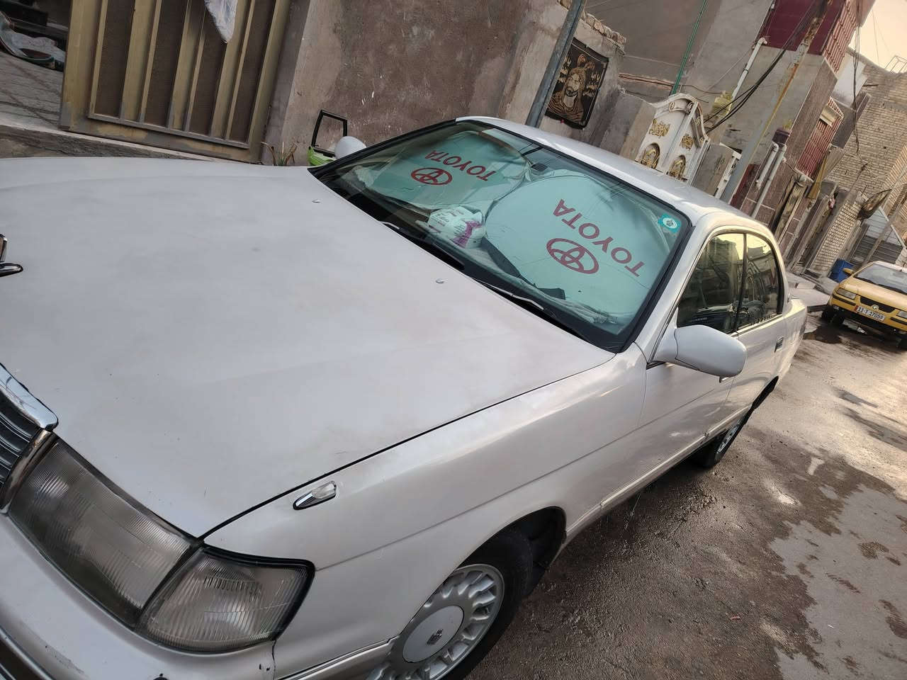 االسلام عليكم تويوتا بطه مديل ٩٣ ابيض لؤلوي مكينه ٢٥٠٠ ديكور كفاله عامه فقط الجامع الامامي جه السايق بي صبغ تبريد شغال ب٦٥  منفصل وبيه مجال حك الجيه رقم بغداد رقم نكليزي السنوية لغايه ٢٩
***********
