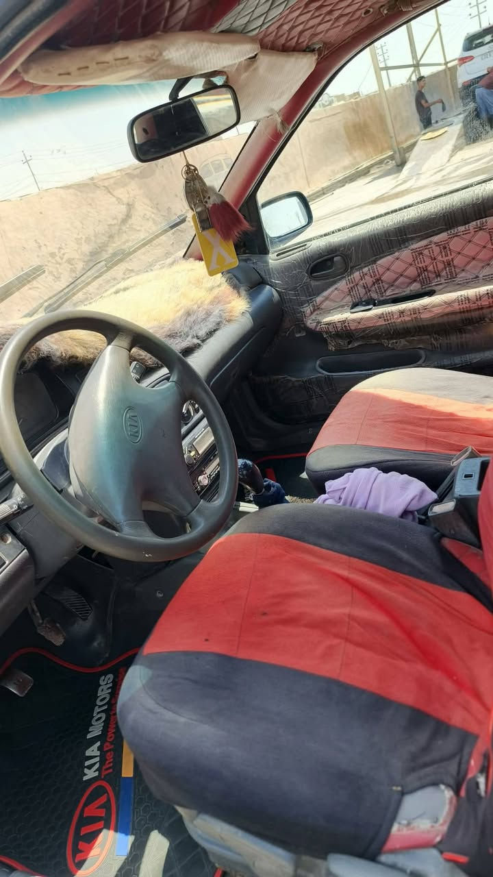 سلام عليكم كيا سيفيا حلوه سياره وجاهزه وتراي خير من الله مكينه جديده كير جديد حداديه حلوه تخم تاير سياره تبريد نقص بس صونده مال غاز سياره مال جنايه متعوب عليه رقم جديد سنويه جديده سياره بسمي سعر 30 وبيه مجال حك جيه مكان سياره دوانيه هاذه رقمي  ***********
