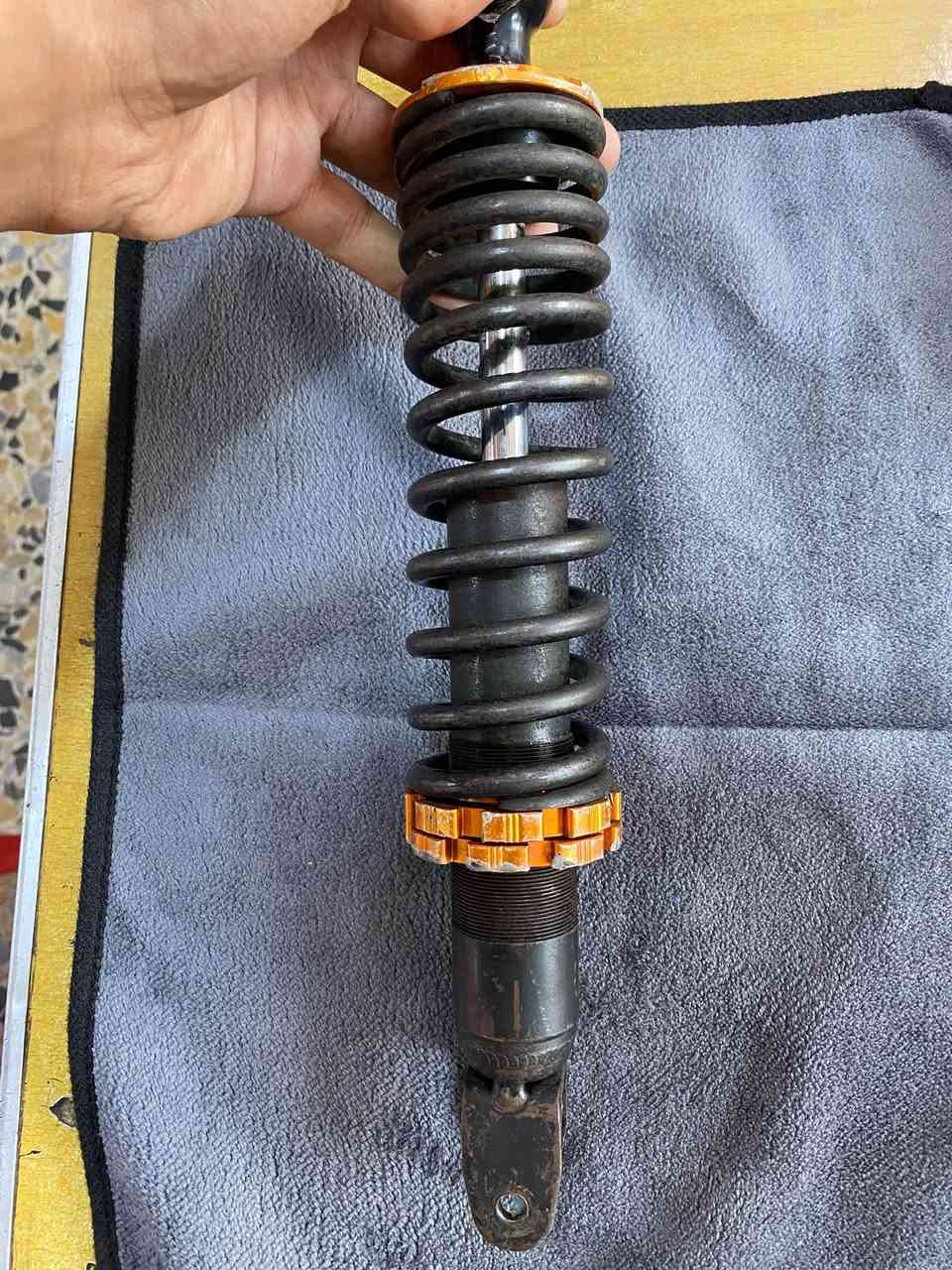 سلام عليكم 
دبل ماكس خلفي رياضي مال رمبه أو حاويه اصلي 
طسه  مالته حيل ناعمه سعره ١٥ الف لاستفسار 
الرقم *********** بيه واتساب
