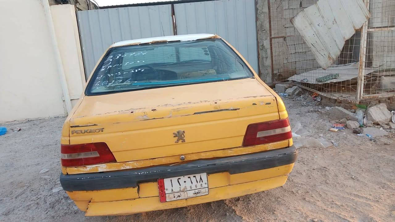 سلام عليكم
سياره بيجو للبيع اصولي رقم الاماني مثل ما موجوده بصوره 
كلشي شغال مابيه نقص كهربائيات لاتات عالي ناصي جامات 
السياره كامله وتجي تكلب وتشوف مكينه لاتبخير ولا تنقيص مكاني نجف كوفه مداور ثاني يوم تريد وكاله هم ترهم 
السعر ب16ورقه ومجال بسيط 
***********
***********
