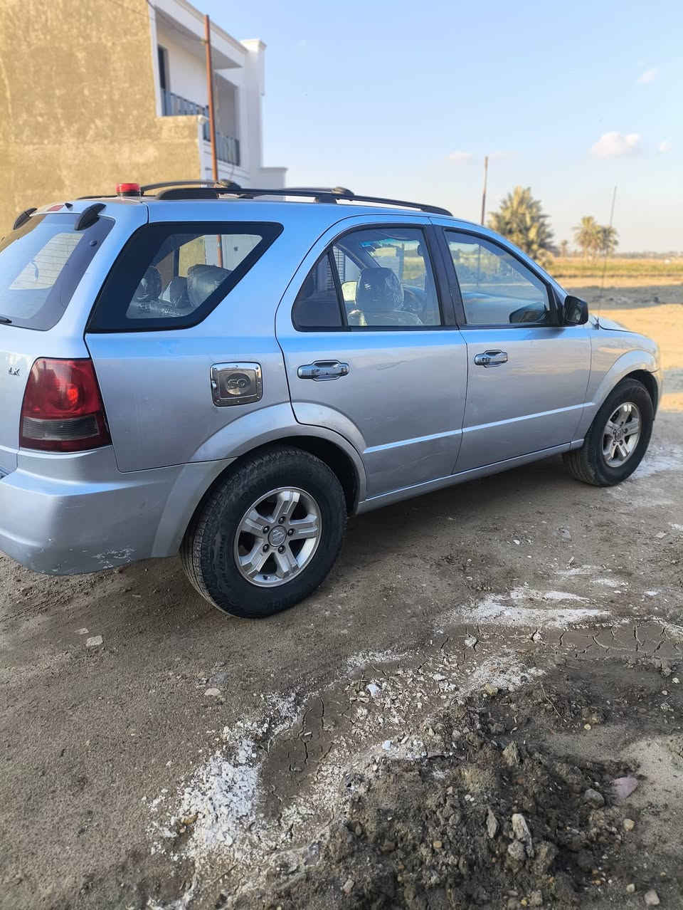 السلام عليكم
كيا سورينتو 2005 للبيع 
رقم بغداد انكليزي مشروع وطني بسمي سنوية ما ساقطة
محرك 3500 ستة سلندر ، گير اوتماتيك وعادي 
السيارة بيهة قطع صبغ ابيع حزام 
صدر امامي خلفي خير من الله 
كهربائيات كلهة شغالة 
تبريد فقط غاز و التدفئة شغالة 
سنتر لوك شغال 
تجي تفحص و تقتنع واني حاضر مكاني السيارة بغداد اليوسفية 
السعر 75 وبيه مجال 
للاستفسار ***********

