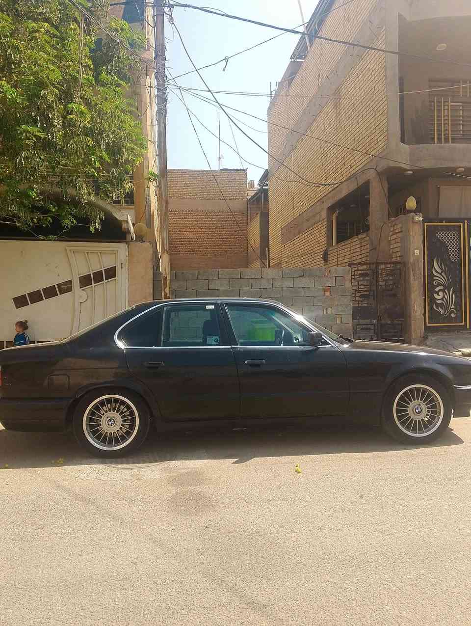 السلام عليكم 
للبيع BM 525 اربيل موديل 93 محرك فانوس محرك وگير جديد في النجف السعر 60 وبيها مجال   للاستفسار ***********
