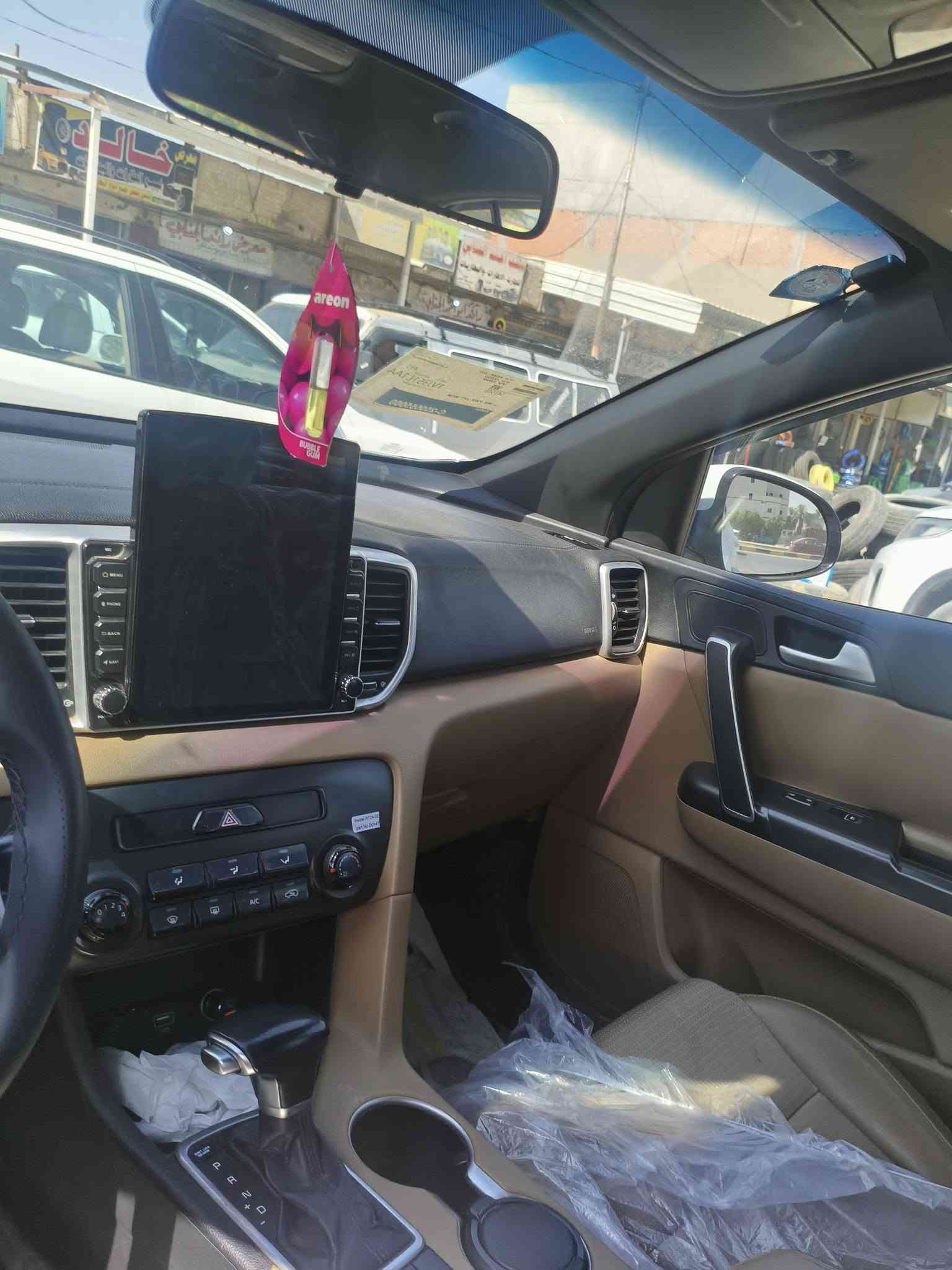 سلام عليكم سبورتج موديل 20 مكفولة ماشيه 62 رقم بغداد سعرها 188رقم الهاتف ***********
***********
