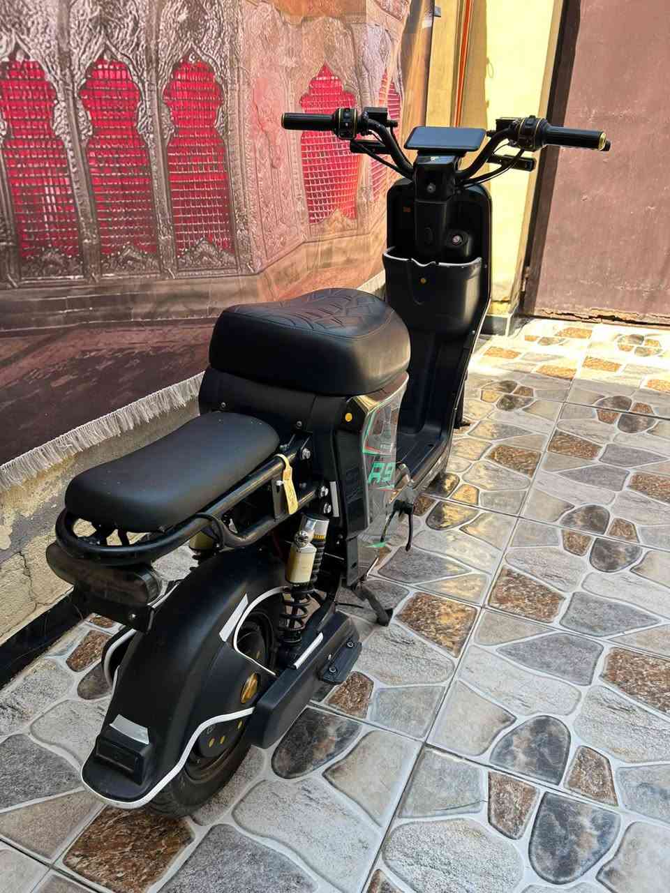للبيع R9 كامله من كلشي سعر 350 الاستفسار ***********
