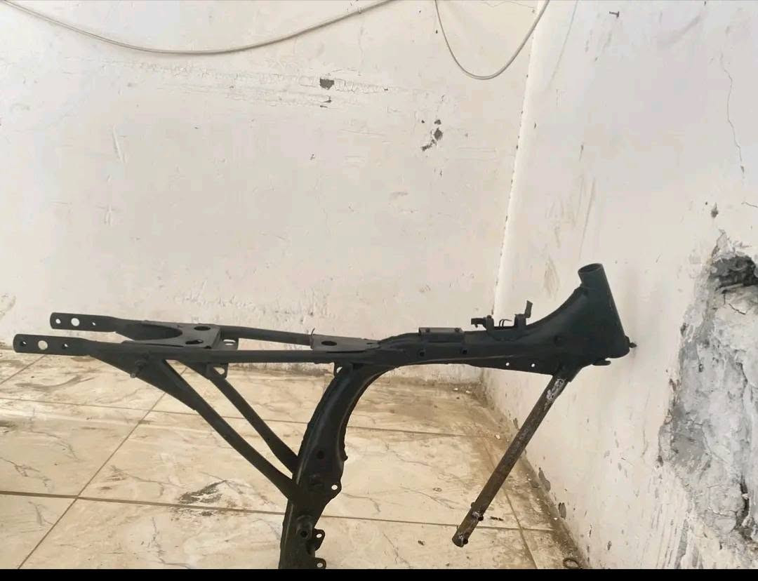 يا الله سلام عليكم توفر شاصي اوراق اصولي شرط الترقيم مكفول من كلشي عدا البوريه اني حورتها حته يكعد عليها شيال الربع رقمي  (***********)او تراسلني والي مايعرف اسعارهن لا يتصل او يراسل تره يسمع حجايه مو حلوه 🍀
