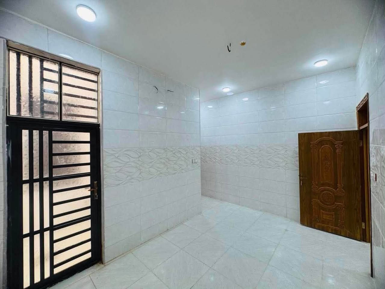 بيت للبيع بيت طابو صرف

📐 100م – نجف / مجمع بيتي

مقابل مجمع الأميرات 

🏠 غرفة، صالة، استقبال، مطبخ

🚿 صحيات (2) + مكشوفة

⚡ جميع الخدمات متوفرة

💰 السعر70 مليون (قابل للتفاوض)
*********** 
***********
