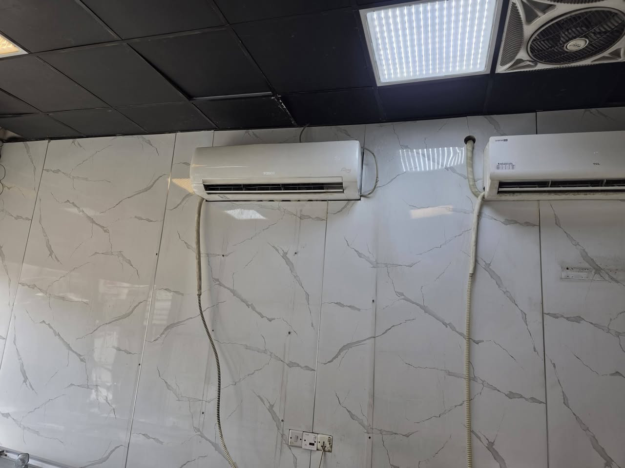 مجمدات وسبالت ٢ طن انفيرتر للبيع العنوان بغداد الجديده
***********
