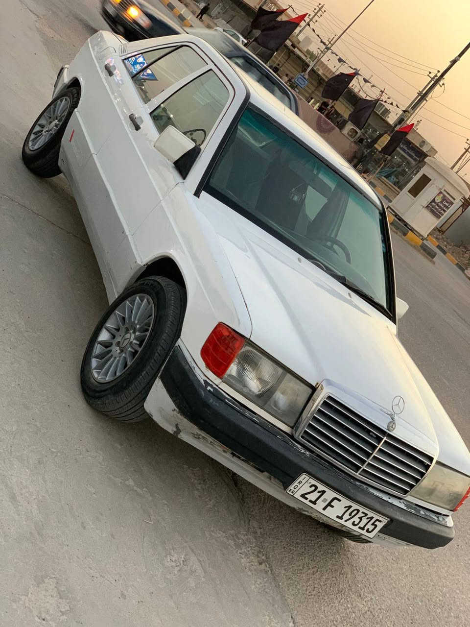 مارسدس طيارين 190
كير ومحرك ونجي 6 سلندر
موديل 88 محدث فوك ال90
سيارة جاهزه من كلشي نقصها بس تبريد
:وسنويتها باسمي
 كشناتها زرف مابيهن بس اني مغلفهن  ***********
