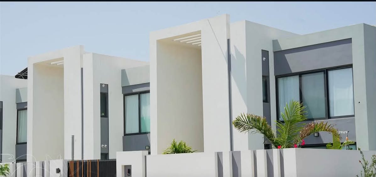 🏡 بيت للبيع داخل مجمع البدور – فرصة للسكن والاستثمار! ✨

🔑 إذا تبحث عن بيت جديد بمواصفات مميزة وسعر مناسب، هاي فرصتك!

🏠 تفاصيل العقار:
📐 المساحة: 220 م²
📍 الموقع: داخل مجمع البدور، بموقع مميز
🆕 البناء: جديد
☀️ مجهّز بمنظومة طاقة شمسية
🚪 باب كهربائي

💰 إعادة بيع بسعر مناسب جداً!

✨ بيت يجمع بين حداثة البناء، وراحة السكن، ومميزات الاستثمار.

📞 للاستفسار والتواصل:
***********

📩 للمزيد من التفاصيل، راسلونا خاص.
