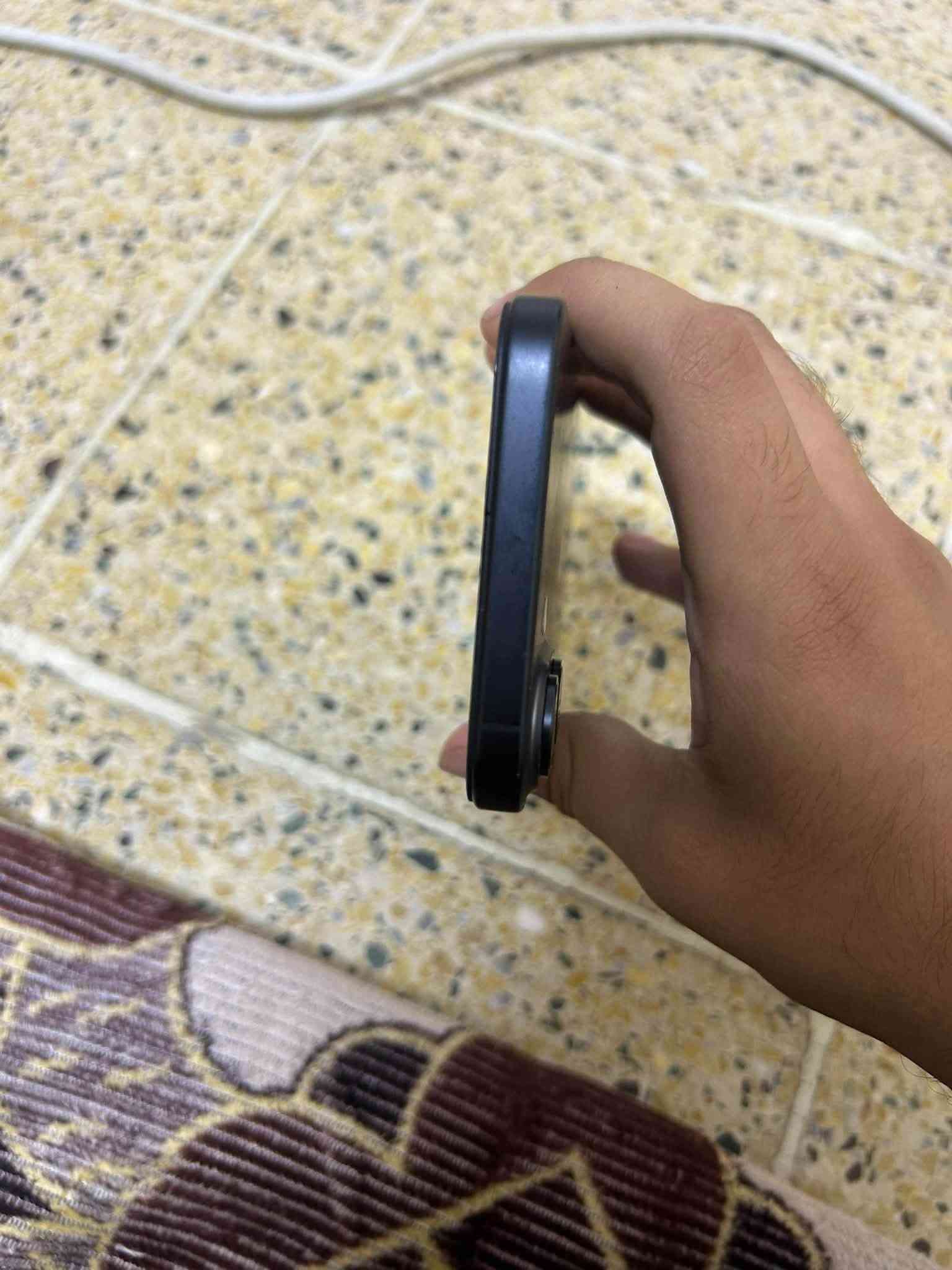سلام عليكم
ايفون 16 بلاص.  Plus
ذاكره 128  شرق اوسط 
البطاريه 86 على وضع الوكاله ما يصرف شحن
اللون الأسود ◾️
الجهاز مستبدل بي شاشه اصليه من ابل يعني وكاله اصليه وضهر مستبدل وكاله ابل إلاصلي الجهاز على وضع الوكاله نضيف كلش استخدم بسيط يعني الجهاز وكاله 
السعر خاص 
وايضاً يتوفر توصيل لجميع محافظات العراق 🇮🇶

نص مكتوب في الصور:
- 42 12:12 حول الفيديوهات 1 الصور 0 التطبيقات 1 السعة 128 غ.ب. متوفرة 102.3 غ.ب. عنوان Wi-Fi 8C:08:AA:5C:6F:E7 Bluetooth 8C:08:AA:5A:19:BB البرنامج الثابت للمودم 2.70.01 SEID EID 890490320***********198146380740 قفل شركة الاتصالات لا توجد قيود على الشريحة الشرائح المتاحة IMEI 35 757772 162591 7 IMEI2 35 757772 322555 9
- 12:13 42 حالة البطارية حالة البطارية عادية تعمل بطارية iPhone هذه على النحو المتوقع. حول البطارية والضمان... الحد الأقصى للقدرة 86% هذا قياس لقدرة البطارية مقارنة بقدرتها عندما كانت جديدة، قد تتسبب القدرة المنخفضة بتقليل ساعات الاستخدام بين عملية الشحن والأخرى. عدد الدورات 549 هذا هو عدد مرات استهلاك iPhone لقدرة البطارية. معرفة المزيد... تاريخ التصنيع أيلول 2024 أول استخدام كانون الأول 2024