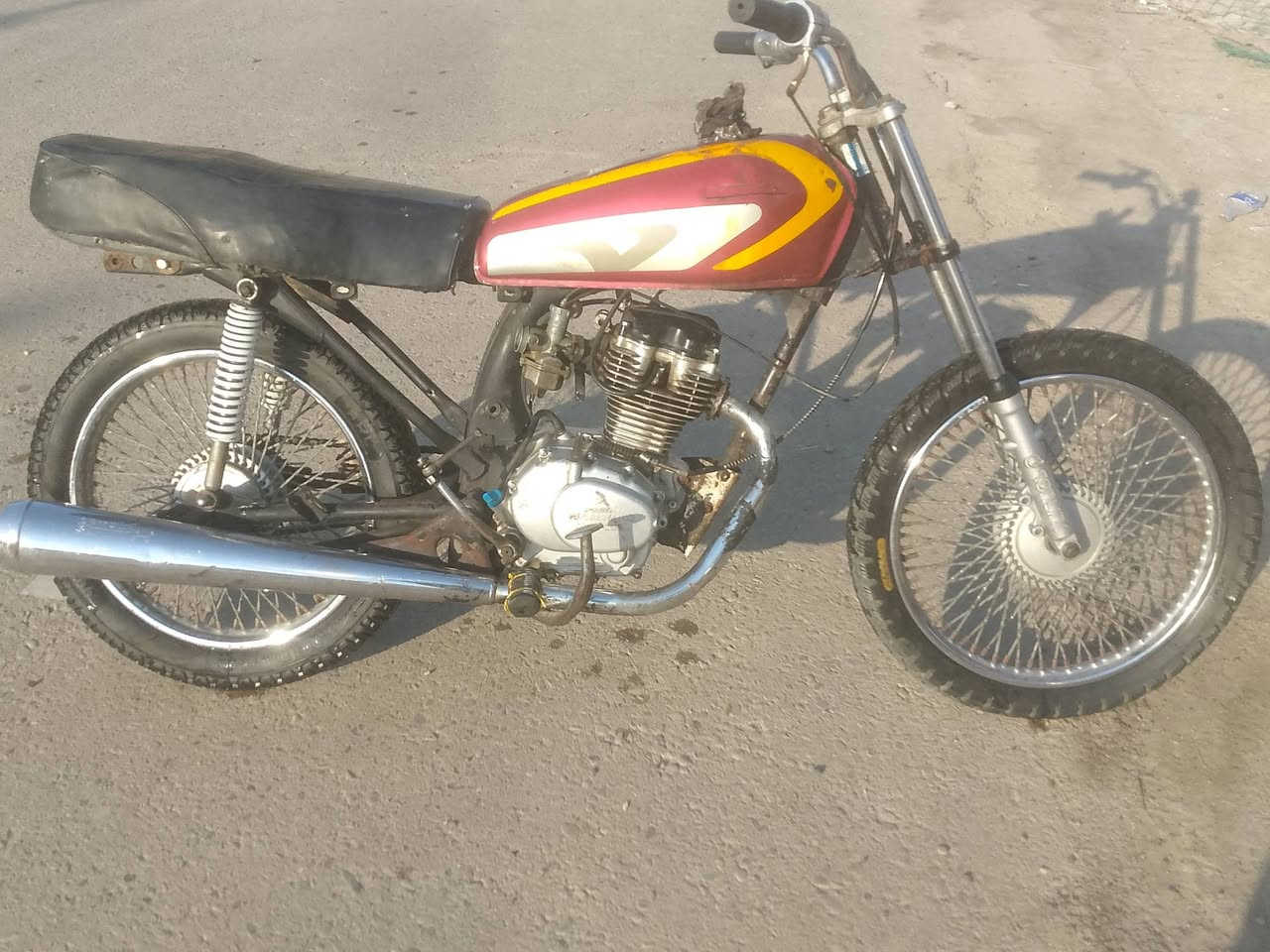 انسلام عليكم دراجه نامه بروه  مديل 20 محركه نضيف لا نضوح ولاه تبخير سعر 175 وبيه مجال مكاني بغداد سبع قصور  ***********
