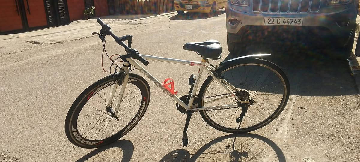 سلام عليكم شلونكم شباب الوحش C700 للبيع باسكل جدا نضيف ماناقصه شي شوفت عينك بل صور اي استفسار ***********مكان بغداد الدوره شارع 60 السعر 130 وبي مجال بسيط وسعره مناسب جدا روحو شوفو الاسعار مالتهن غاليات
