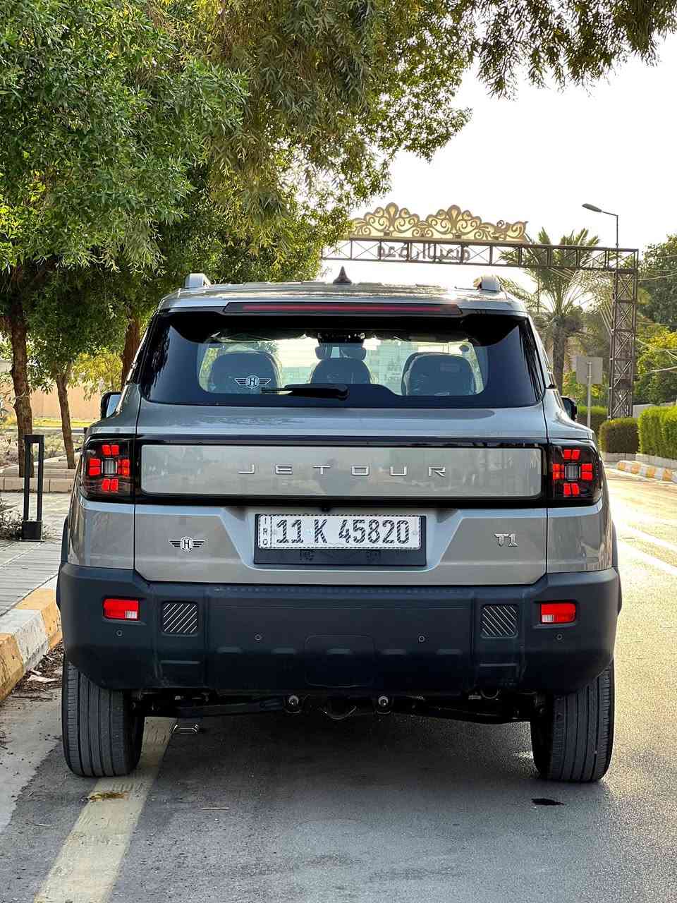 🚙 جيتور T1 Comfort موديل 2026 🔥ماشية 3000 km
⚙️ المواصفات:
✅ محرك 2.0 لتر تيربو (4 سلندر)
✅ قوة 254 حصان
✅ ناقل حركة أوتوماتيك 8 سرعات (8AT)
✅ عزم دوران 390 نيوتن.متر
✅ سعة خزان الوقود 70 لتر
✅ تسارع 0 - 100 كم/س خلال 8.6 ثانية
✅ سرعة قصوى 180 كم/س
✅ 5 مقاعد رحبة ومريحة
✅ شاشة وسطية 12.8 إنش
✅ شاشة عدادات رقمية
✅ دعم Apple CarPlay وAndroid Auto
✅ شاحن لاسلكي للهواتف
✅ كاميرات محيطية 360°
✅ حساسات خلفية
✅ مقاعد جلد مع تحكم كهربائي للمقاعد الأمامية
✅ تشغيل بالبصمة ودخول ذكي
✅ مثبت سرعة
✅ أنظمة أمان متعددة
🛡️ ضمان المحرك: 10 سنوات من الوكيل.
📍 شركة هارلم
📞 للاستفسار:
***********
