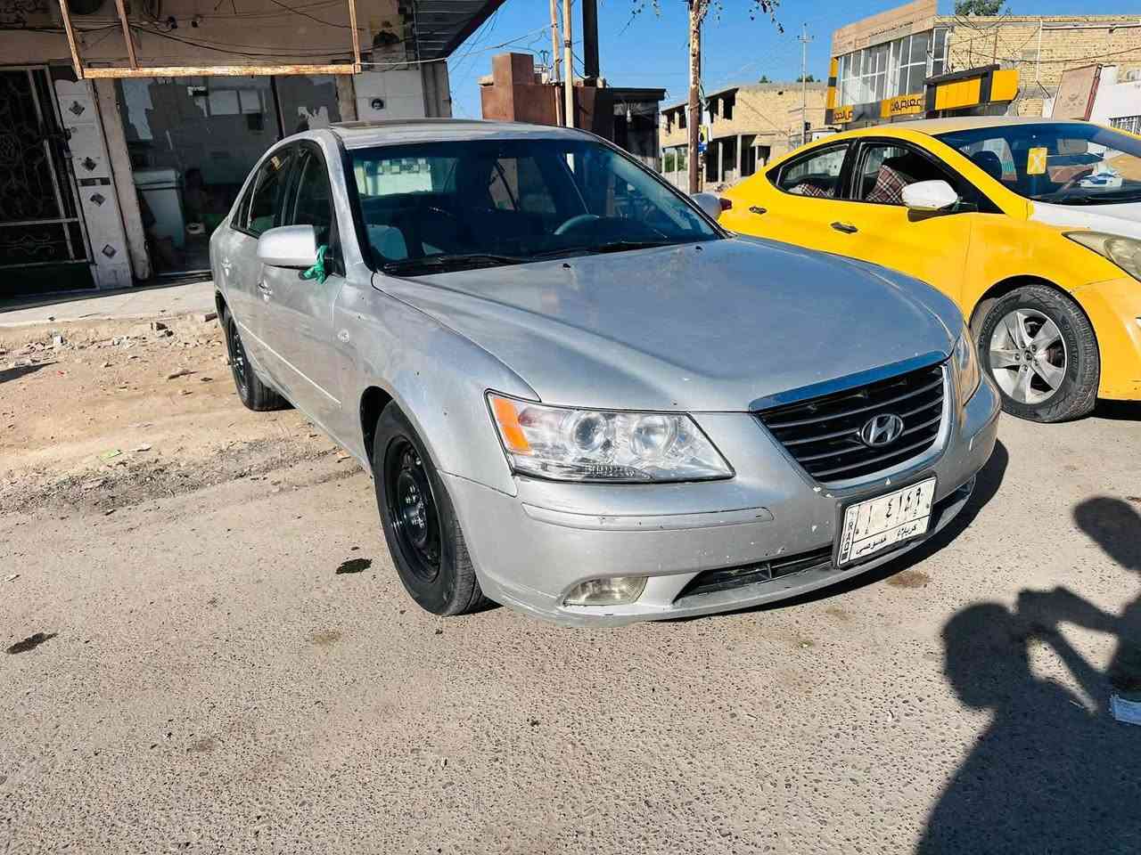 سوناته 2006 امريكي 6سلندر سياره جاهزه كير ومكينه وتبريد وتخم تايرات سياره بيها جراد قليل لل استفسار ***********

