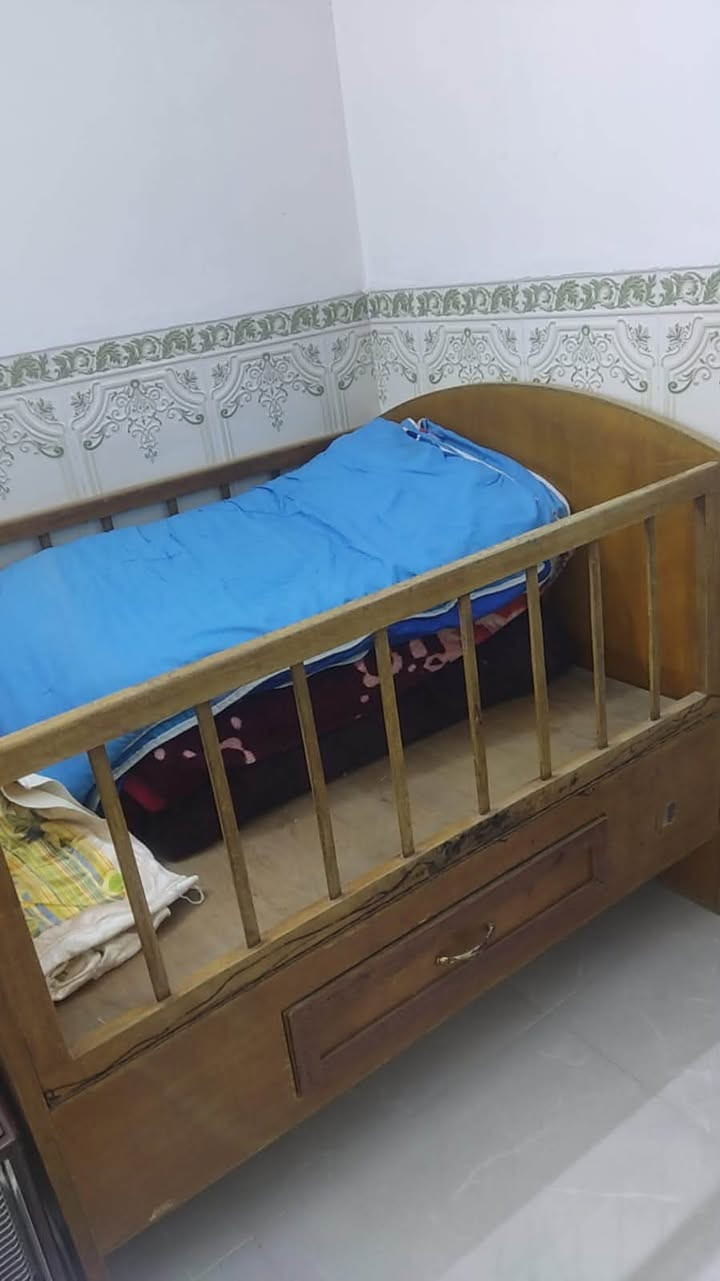 للبيع جربايه اطفال مت عمر سنه لل 10 سنين تتحمل 150 كيلو جدا نضيفه المكان ديوانيه حي الامين سعر 65 الف هاتف ***********
