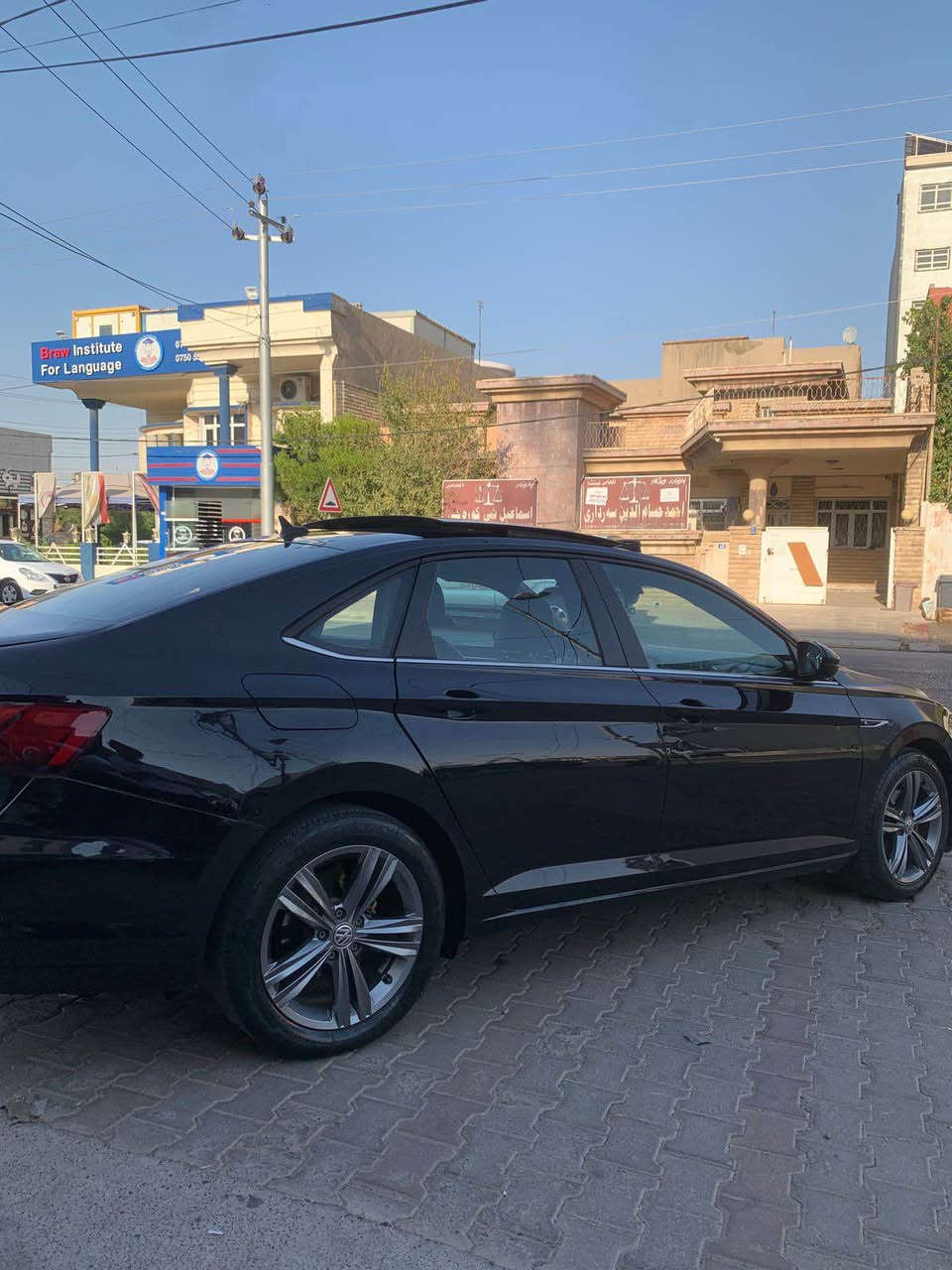 کـــــوردی 
تەنها فرۆشتن 
گۆڕینەوە ناکا 
کـــــۆد / ٤٥٤ 
جــــیتا R LINE 
مۆدیل / ٢٠٢٠ 
مەکینە کەپس V4.14 T 
ڕەقەم و سەنەوی نوێیە 
ڕۆیشتن تەنها ( ٦٠ ) هەزار میل 
٤ پارچە ســـــبوغ 
بــۆنیت چاملغ 
دەرگا و چاملغی پشتی 
هەندەک ناو دەرگا ناو چاملغ هەیتی ، ئێڕباگ تەنها شان 
پێش و پشتی خاوێنە 

نــــــرخ / ١١٨ مجال
ناونیشان هەولێر 
مۆبایل / ***********

عربي 
فقط بیع 
جیتا R LINE 
مـــودیل / ٢٠٢٠ 
محرك / V4,20 تیربو 
رقم و سنویە جدید 
ماشي فقط ٦۰   آلف مایل 
٤ قطع سبغ 
بولنت جامرلغ آمامي 
باب و جامرلغ خلفي 
شویة دواخل باب 
ایرباك بردة طاك 
بجم و خلفي نظیف 

سعر / ۱۱۸مجال
عنوان اربیل 
واتس اب / *********** أربيل, العراق
