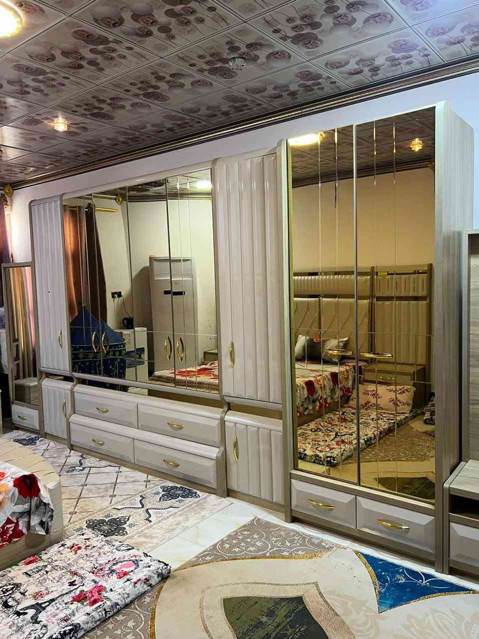 غرفة نوم مستخدمة قليل للبيع  نظافة 10/10 ديالى ناحية السلام 
للأستفسار ***********

