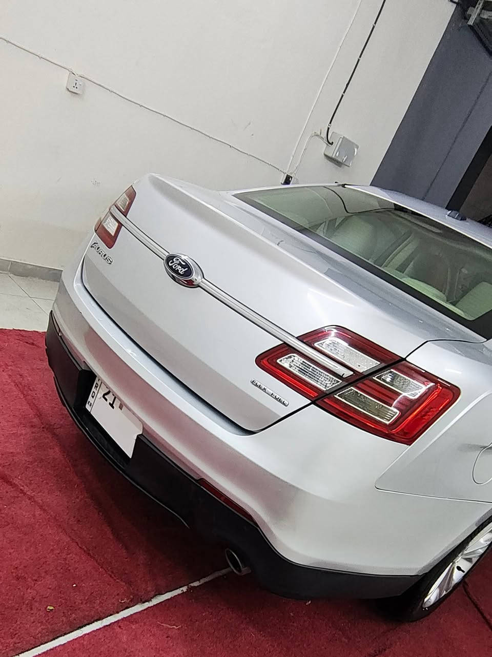 Ford taurus
فورد تورس 2018 SE
6 سلندر ، مكينة 3.5 

ماشية 68 الف مايل ، السيارة استخدام شخصي , سيارة نضيفة وممتعوبة ابد ، رقم السيارة حلوة

داخل بیجي ، کامیرا ، بلوتوث 
سنويه ورقم جديد لغاية 2029 
السيارة بيها جاملغ امامي ، والبونيد المقدمة فقط مصبوغة ، 
المكينة حتى لواتربمب مامفتوحة 

مابيها اي صرف السيارة اخت الجديدة
مكان السيارة سليمانية 

***********

