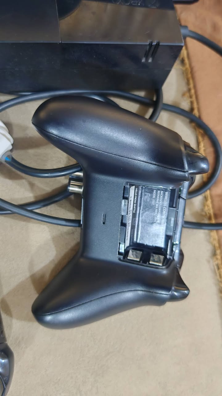 السلام عليكم
Xbox one Fat
ذاكرة ٥٠٠
مع الأقراص وكافة ملحقات موجودة بصور
السعر ١٣٥ بغداد البلديات
الرقم ***********
