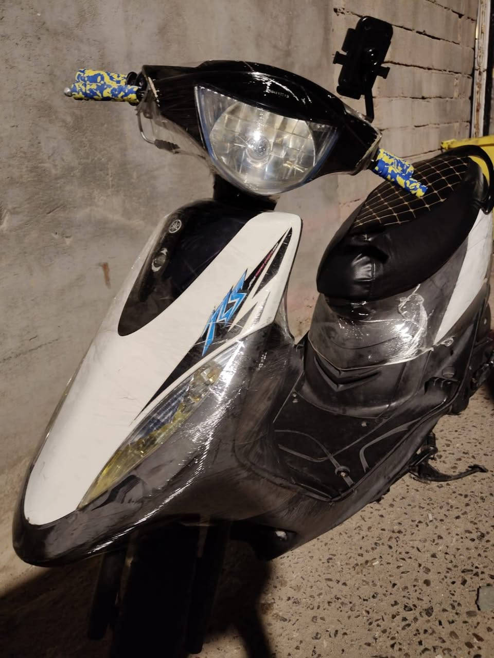 دراجه ماكس عدله دراجه صاله خمس ايام من نزلت رنبه كفاله عامه مابدله اي شي بيهه كلهه بلاد غراضهه كلشي شغال بيهه لوصل مالهه موجود واذا تريد اوديك للمحل لي نزلناهه منه هم عادي  ( لسعر مليون وخمسين) ***********
