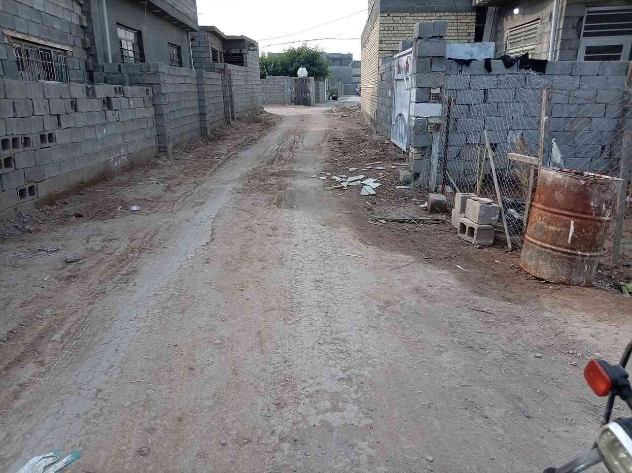 من رخصت مدير كروب قطعه البيع  بل
  بانروما قريبه يم جامع الفرقان مساحه 226 رقم استفسار ***********
