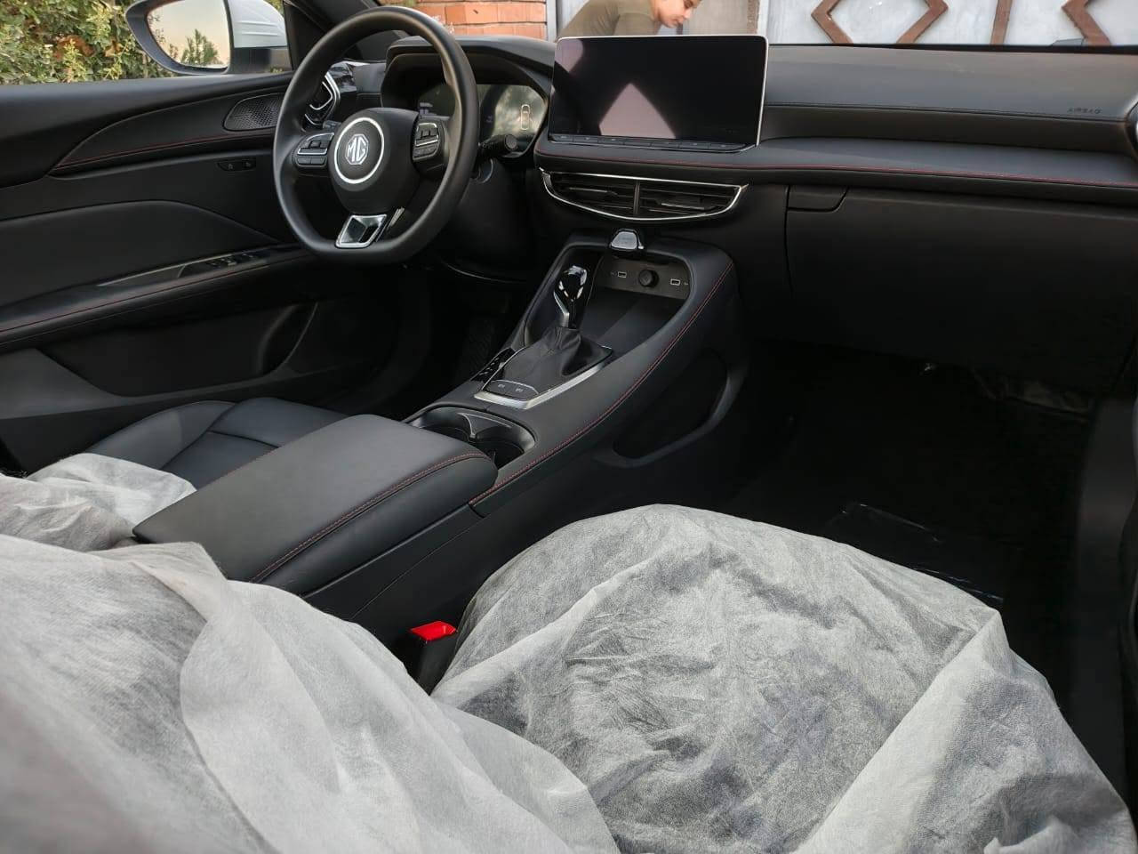 ‏السلام عليكم
‏
‏للبيع سيارة MG GT 2025 
‏لون ابيض رقم سليمانية الجديد باسمي
‏السيارة جديدة جدا بريحة الشركة 
‏مكفولة السيارة 
‏فول مواصفات
‏تحويل ثاني يوم
‏ماشية 17000 الف
‏
‏مكان السيارة العامرية
‏السعر 122 ورقة وبيها مجال بسيط
‏
‏***********
‏

نص مكتوب في الصور:
- I LOVE SECOND HOME