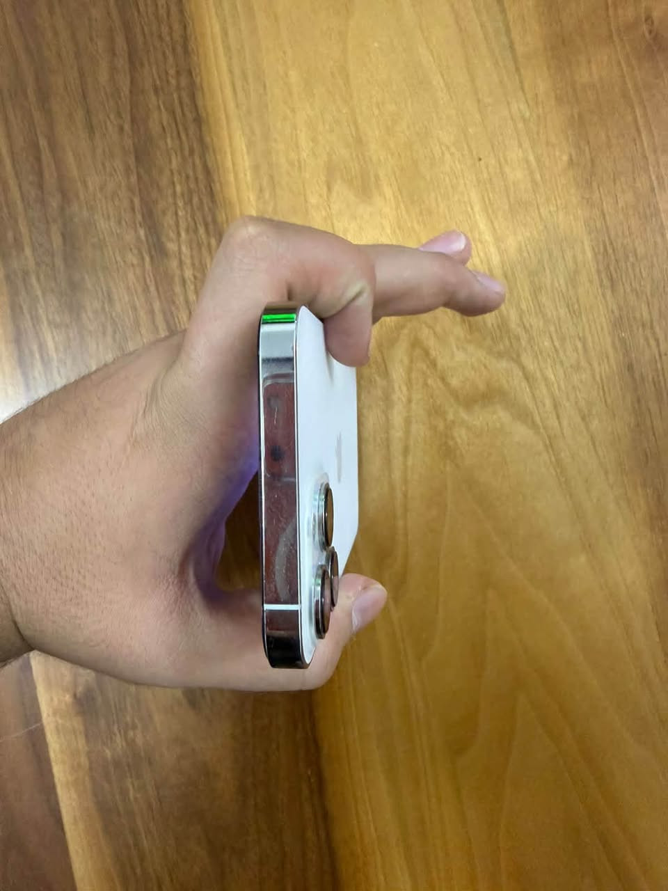 سلام عليكم ايفون 13 pro maxذاكرة 256 بطاريه 78 جهاز كلشي مامبدل بي تجي تفحص براحتك فقط كامره 0.5 ماتشتغل ركزز فقط 0.5 سعر 650 وبي مجال *********** مكاني بغداد حي اور
