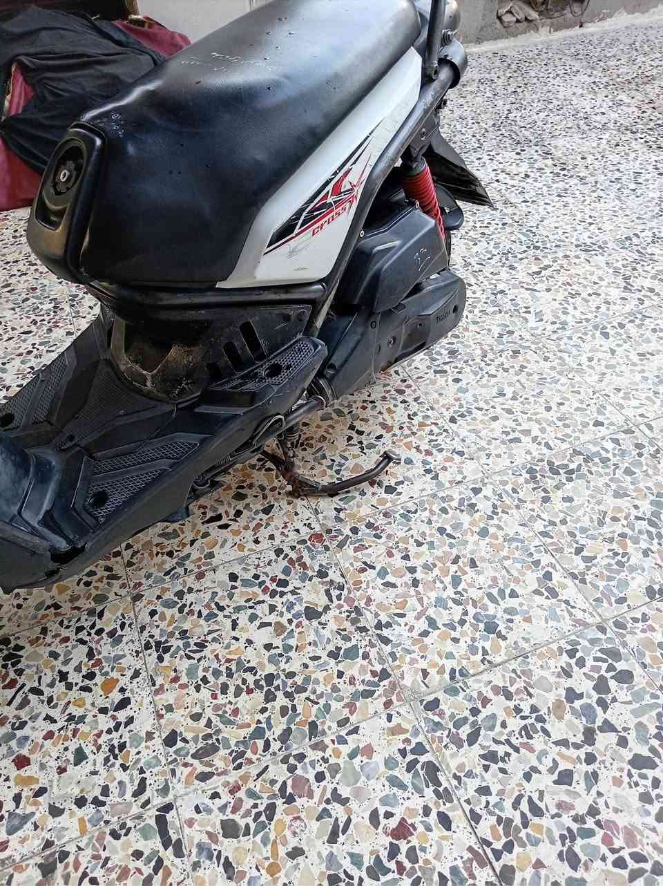 السلام عليكم دراجه جبل للبيع مكانها بغداد الشعب دراجه بيها عطل بس ما اعرف شنو الدير بس ما تشتغل سعرها 650 كفل بس من السرقه تواصل واتساب *********** شري يخابر
