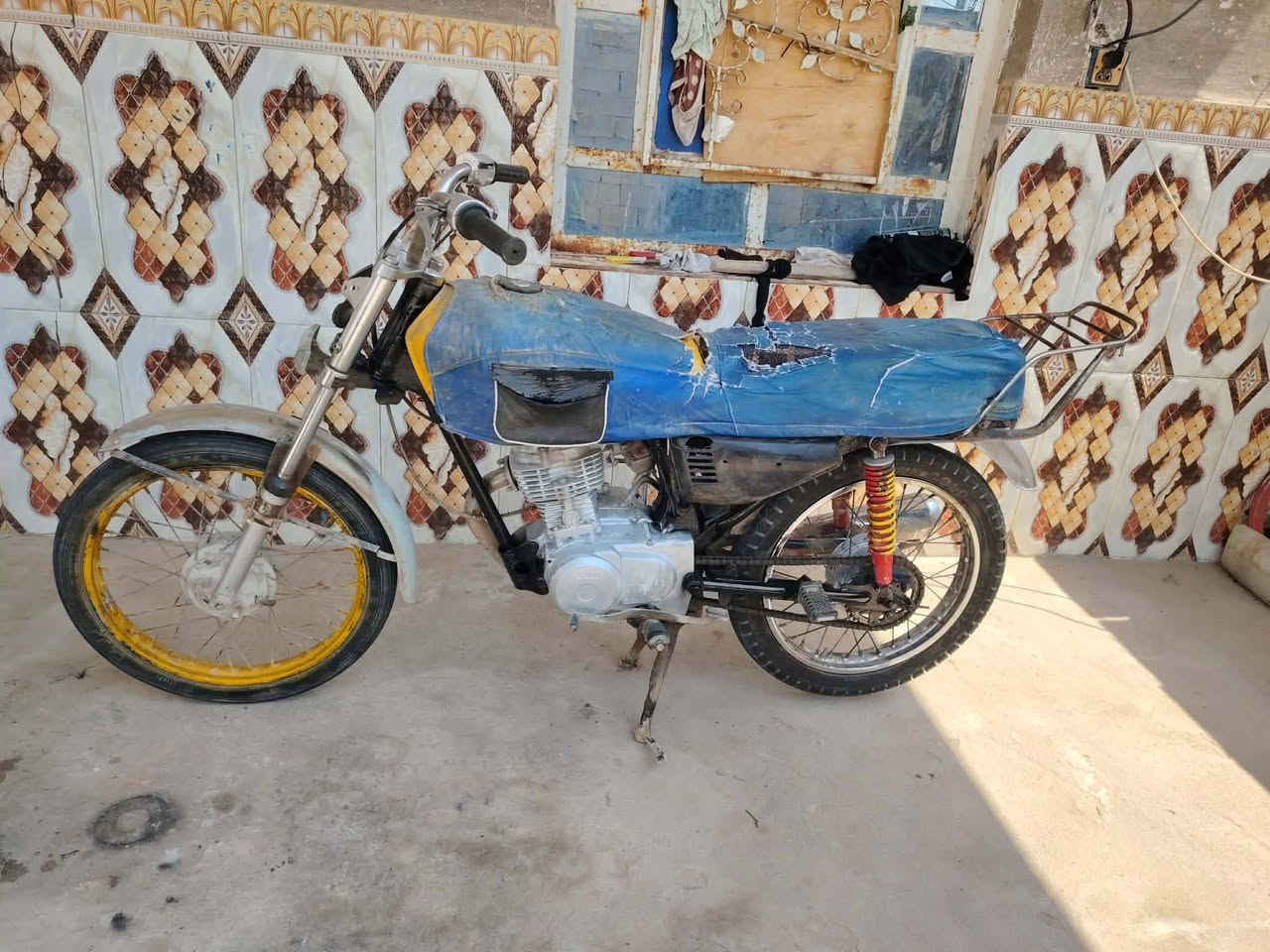 سلام وعليكم دراجه نامه اصلي وراق ضيعت ورقتين باقيت 5 شرط المداور وكيله سيد جعفر بلكحلائ سعر 340 الف دراجه شاصي ومكينه خير من الله نكر وطلع وين متريد مكاني كحلائ نحيت بني هاشم تصل ***********

