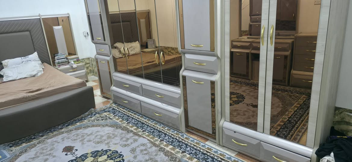 غرفة تركية استعمال بسيط نظيفة جدا للبيع 
التفاصيل واتساب
***********
