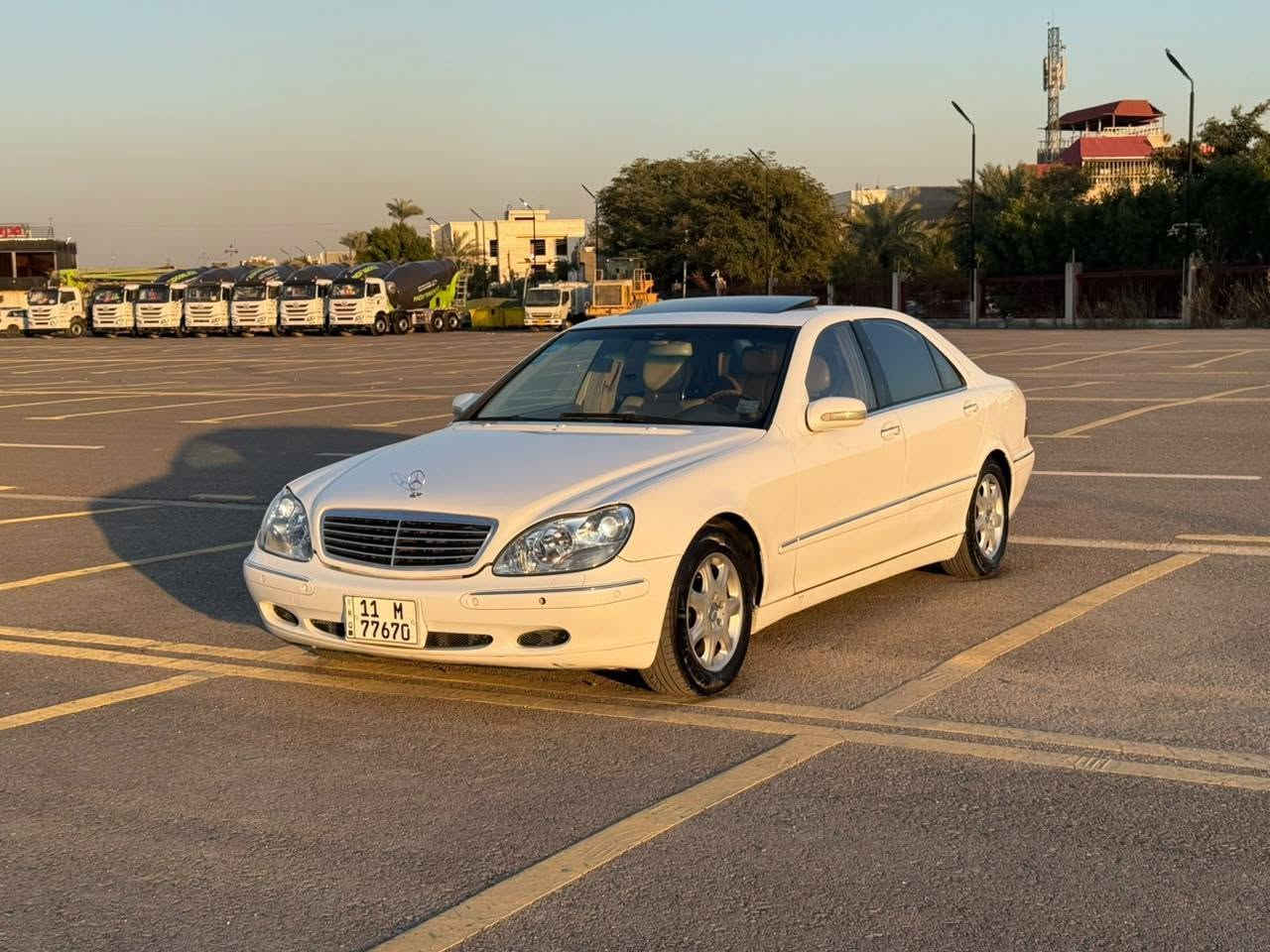 السلام عليكم مرسيدس غواص مديل ٢٠٠١ مواصفات  لبيعVip محرك 6V
١-بصمة تشغيل بل كير 
٢-حساس امامي وخلفي
٣-جوبلست جدد 
٤-صدر امامي خلفي جديد 
٥-تبريد ٣قطع وخير من الله 
٦-ابواب شفط 
٧-مري قلاب 
٨-شاشة كبيرة كار بلي ٩-باب طويل 
ملاحظة السيارة مصبوغة صبغ عام ل جمالية فقط 
السعر المطلوب ١٢٥ وبي مجال  مكان السيارة بغداد الكرخ 
الهاتف: ‭***********‬
