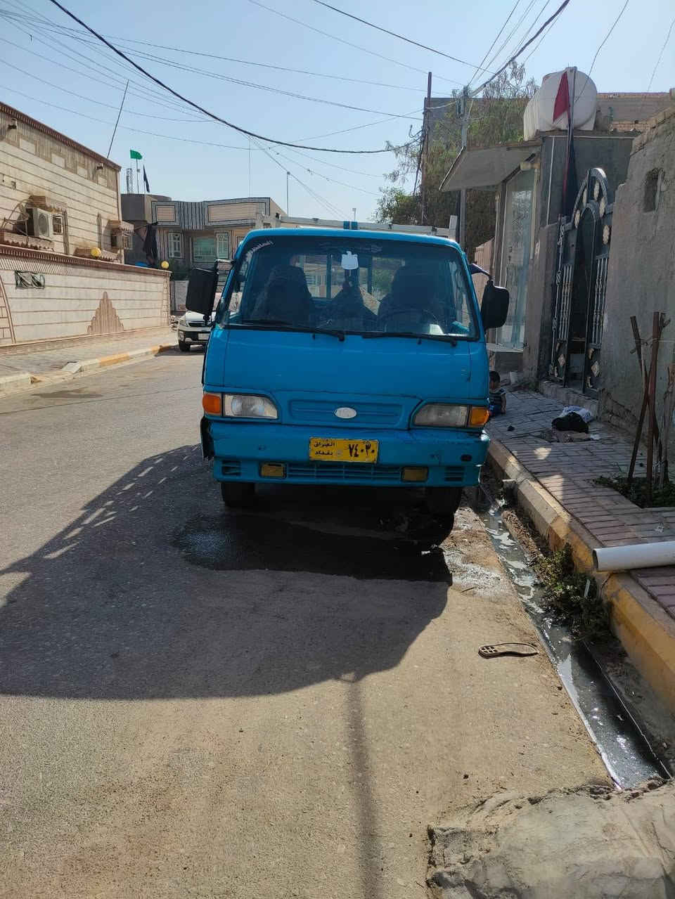 نالسلام عليكم مكلف بل النشر 
كيا بنكو موديل 94رقم صدامي السنويه موجوده  صاقطه ب23 راعيه بل الصويره ماندله ابيع كومة حديد السعر 25 وبي مجال باقي التفاصيل اتصل ***********او ***********
