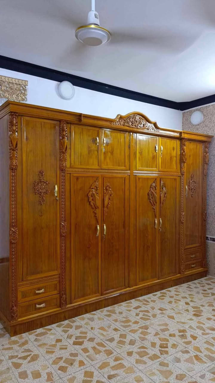 السلام عليكم
غرفه اخشاب نجاره عراقيه
 للبيع السعر مليون ونص
 للاستفسار   ***********

